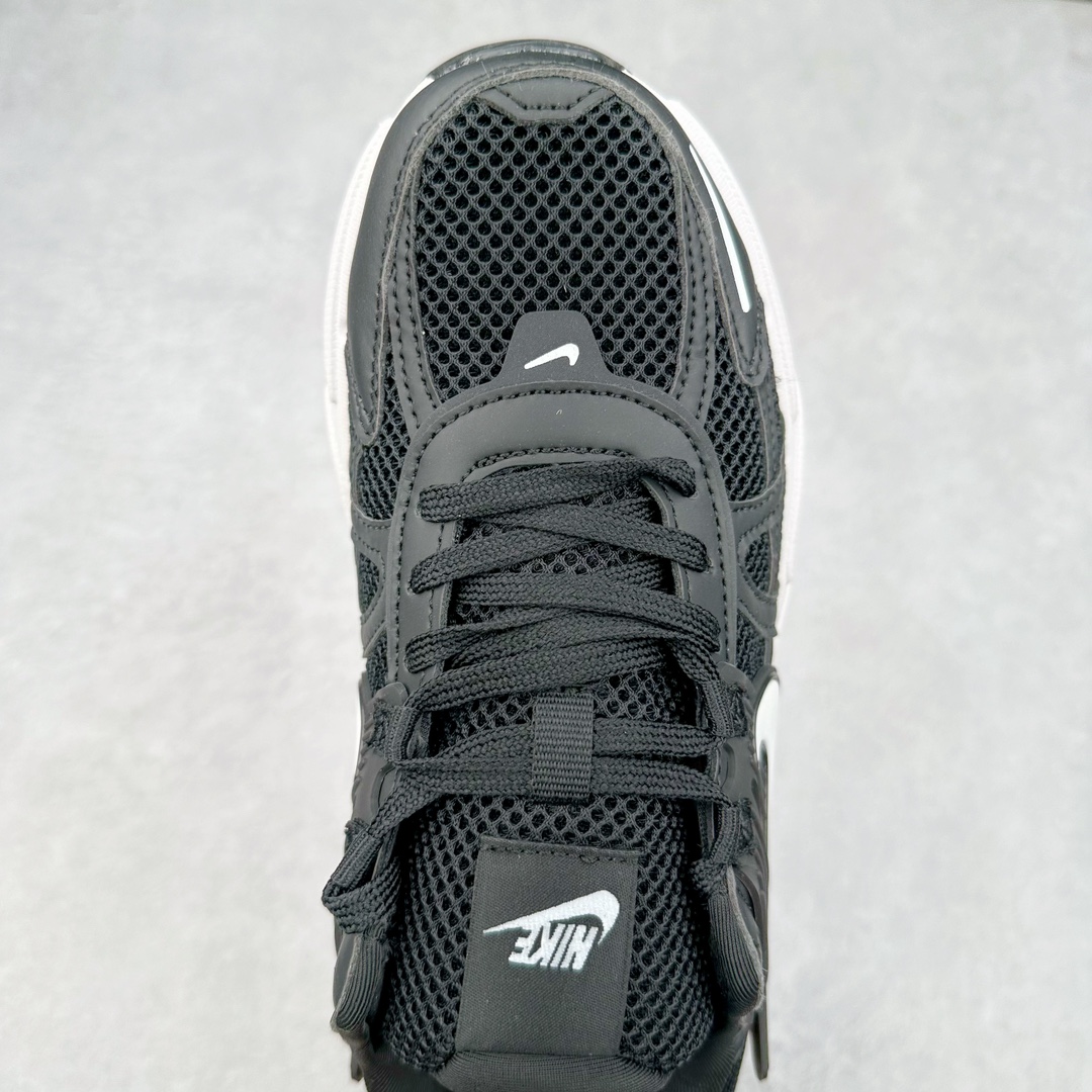 图片[4]-NK V2K Runtekk 减震防滑低帮 复古老爹鞋跑步鞋 FD0736-001 鞋款被命名为 Runtekk 设计上借鉴了 2000 年的跑鞋风格 配色上以金属银为主调 简练又有复古运动气质 材质上使用大面积网眼、皮革、TPU 组成 支撑和透气性肯定不错 中底处由 Cushlon 泡绵打造 保证在压马路时可以提供优秀脚感 并通过一手做旧氧化效果突出复古感 中底造型很容易让大家联想到巴黎世家3XL 增高效果同样不能忽视 尺码：36 36.5 37.5 38 38.5 39 40 40.5 41 42 42.5 43 44 44.5 45-选品中心