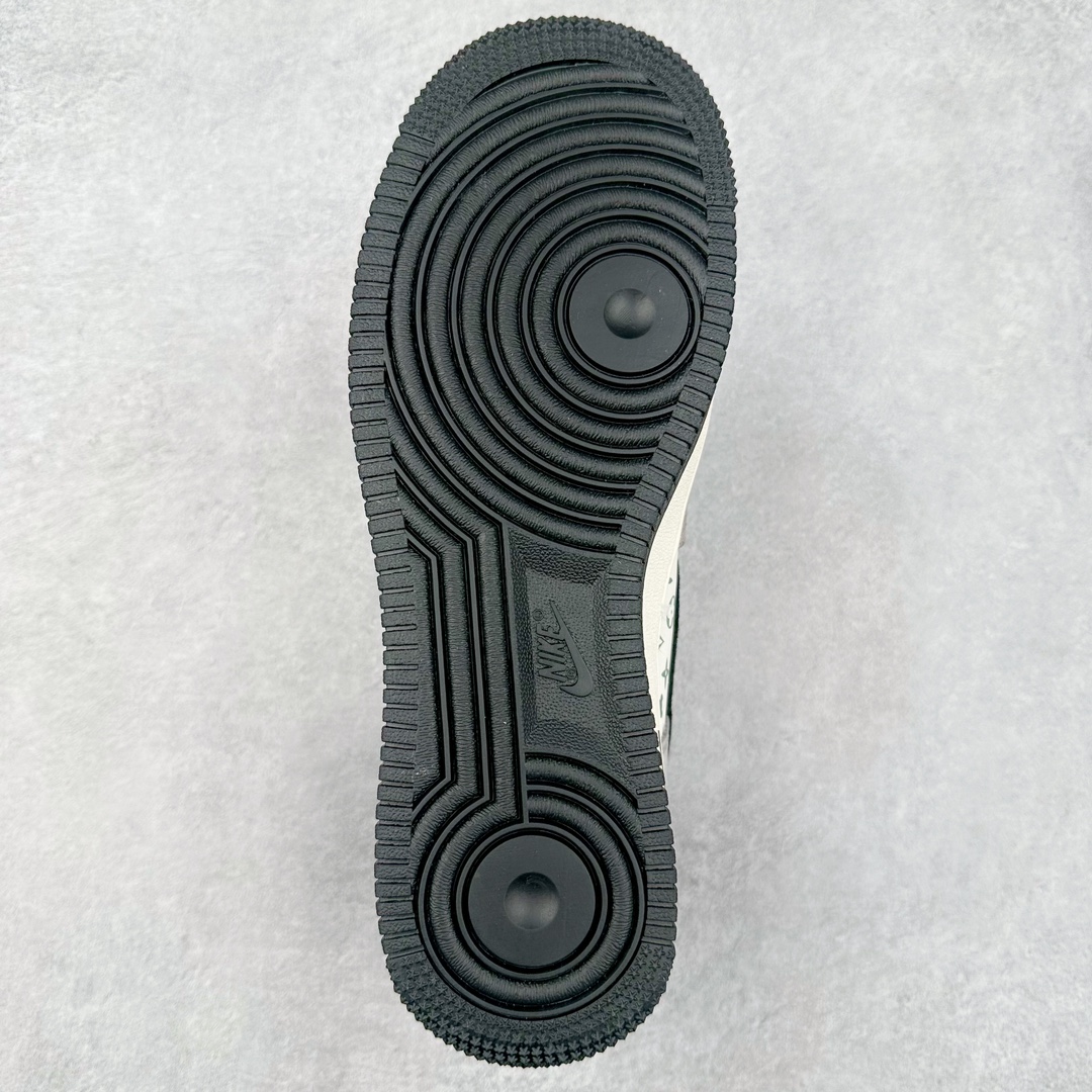 图片[9]-NK Air Force 1´07 Low 空军一号低帮百搭休闲运动板鞋 SJ9188-002 柔软、弹性十足的缓震性能和出色的中底设计 横跨复古与现代的外型结合 造就出风靡全球 三十多年的Force 1 直到今天还深受青睐 尺码：36 36.5 37.5 38 38.5 39 40 40.5 41 42 42.5 43 44 44.5 45-选品中心