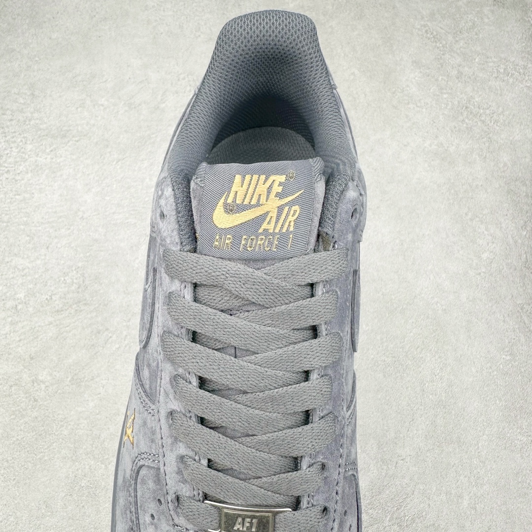 图片[5]-NK Air Force 1´07 Low 空军一号低帮百搭休闲运动板鞋 CW2288-111 柔软、弹性十足的缓震性能和出色的中底设计 横跨复古与现代的外型结合 造就出风靡全球 三十多年的Force 1 直到今天还深受青睐 尺码：36 36.5 37.5 38 38.5 39 40 40.5 41 42 42.5 43 44 44.5 45-选品中心