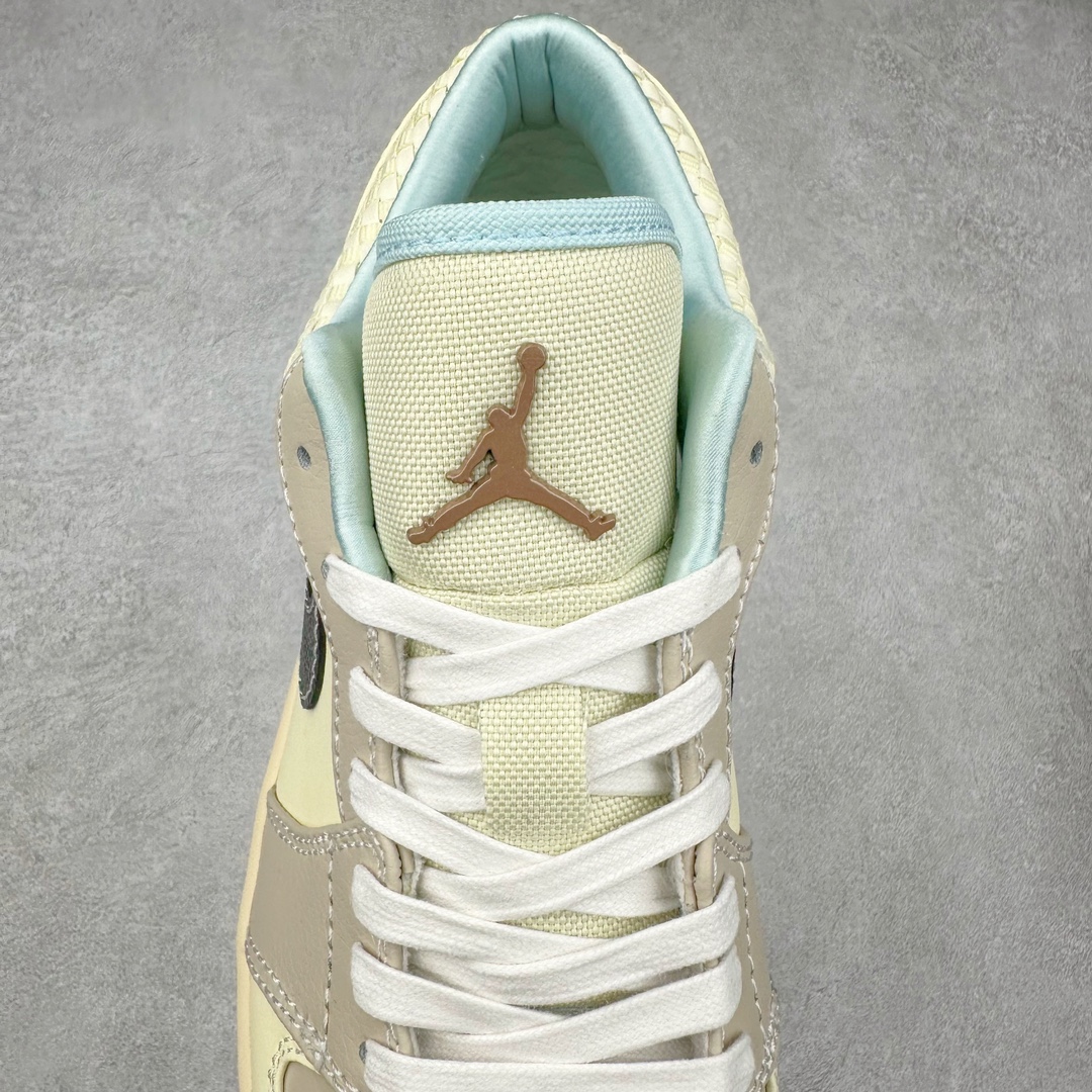 图片[5]-＃DT纯原 Air Jordan AJ1 Low 低帮 HQ3440-101 终端优势供应 市面中低帮最具代表性版本没有之一 口碑大厂出品 品控大底版型不断改良更新 全套原纸板楦头开发 确保原汁原味 完美呈现版型 完美零毛边处理 原厂内置全掌气垫 价格定位良心 平台专用代工流水线出品 一眼公司既视感 拿到手的一瞬间就与众不同 碾压市面所有版本 全部原鞋开发 每一个配色都会采购原鞋确认细节 打破市面看图做货无好货之说 尺码：35.5 36 36.5 37.5 38 38.5 39 40 40.5 41 42 42.5 43 44 44.5 45 46-选品中心
