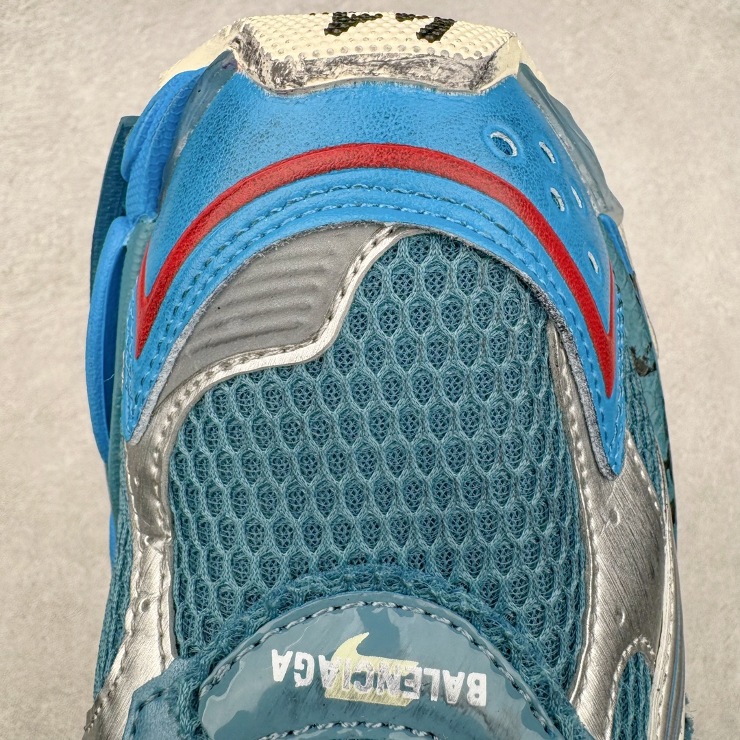 图片[15]-＃VG零售版 BALENCIAGA Runner Sneaker 巴黎世家七代慢跑系列低帮复古野跑潮流运动鞋老爹鞋 尼龙和网布材质 磨损效果 鞋头边缘印有尺码 背面浮印尺码 外侧印有跑者徽标 鞋舌刺绣 Balenciaga 品牌标识 鞋跟背面 Balenciaga品牌标识 材质采用65%聚氨酯、35%聚酯纤维 全新 Runner 鞋型轮廓借鉴于 2000 年初的复古线条 搭载大网眼面料制成鞋面基础，由粉色、白色尼龍与橡胶质地覆盖鞋面诠释线条感 当中透过几道手缝线与折损痕更是精准的掌握历经时间淬炼的破旧痕迹 延续其手法至鞋领、鞋跟、鞋带、中底等部分均饰有破损及脏污之貌 尤其是鞋领处与鞋带孔眼条更是采用不规则做旧技术将内容物泡棉随机露出 尺码：35 36 37 38 39 40 41 42 43 44 45 46-选品中心