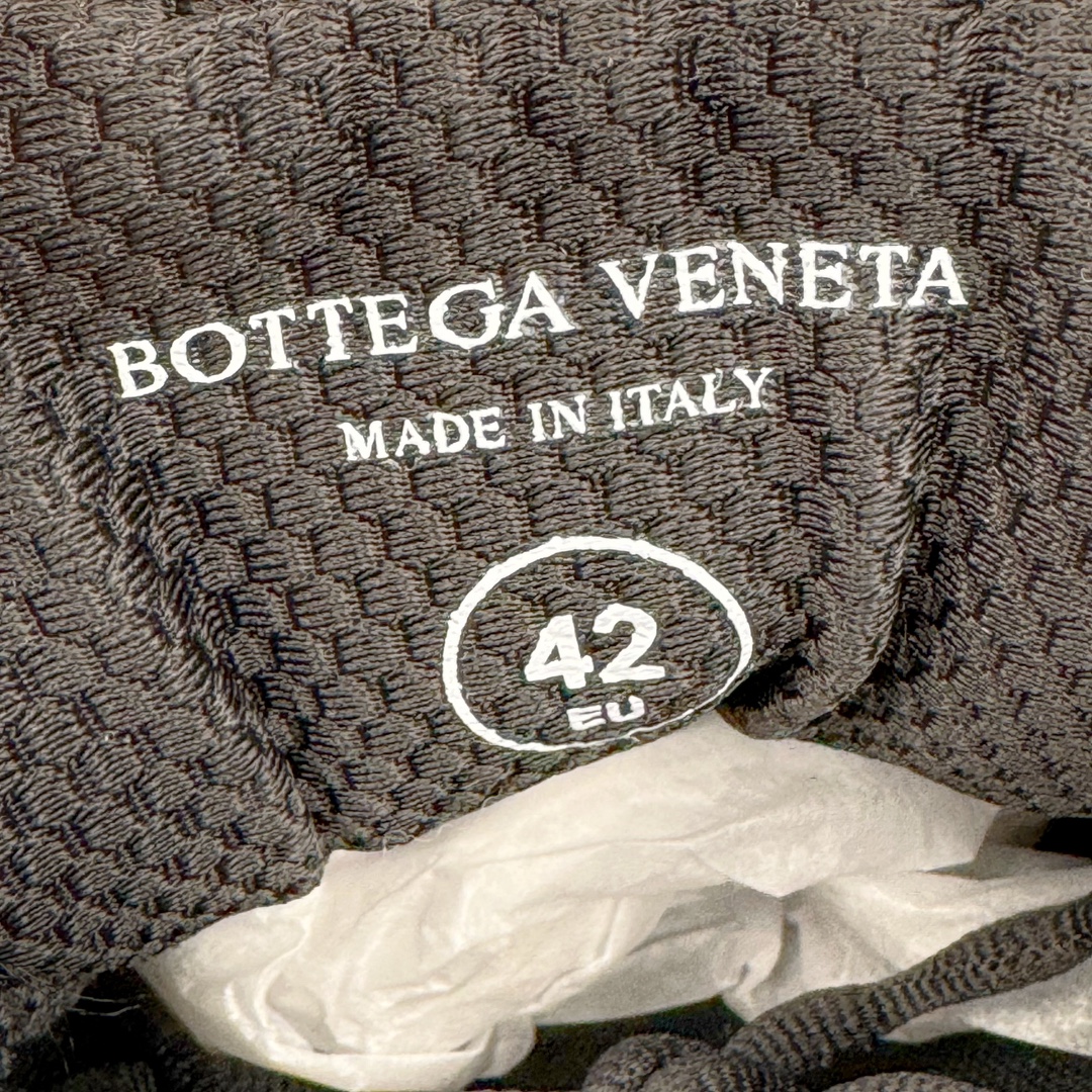 图片[10]-＃GD广顶 BOTTEGA VENETA Orbit Runner BV葆蝶家时尚休闲王一博同款老爹鞋运动鞋 原版开发 一比一打造 相似度百分之99以上 市场一梯队级别品质 区别市场任何标文顶级品质版本 采用轻质科技网布面料 搭配几何图案设计橡胶外底 王炸系列 高版本 认准套包工艺 实际增高很多哦 还是一样显腿细非常nice 耐玩耐造 对标对版 套包鞋工艺 认准高版本 大底选用拼色TPU大底 配置原版包装 尺码：35 36 37 38 39 40 41 42 43 44 45-选品中心