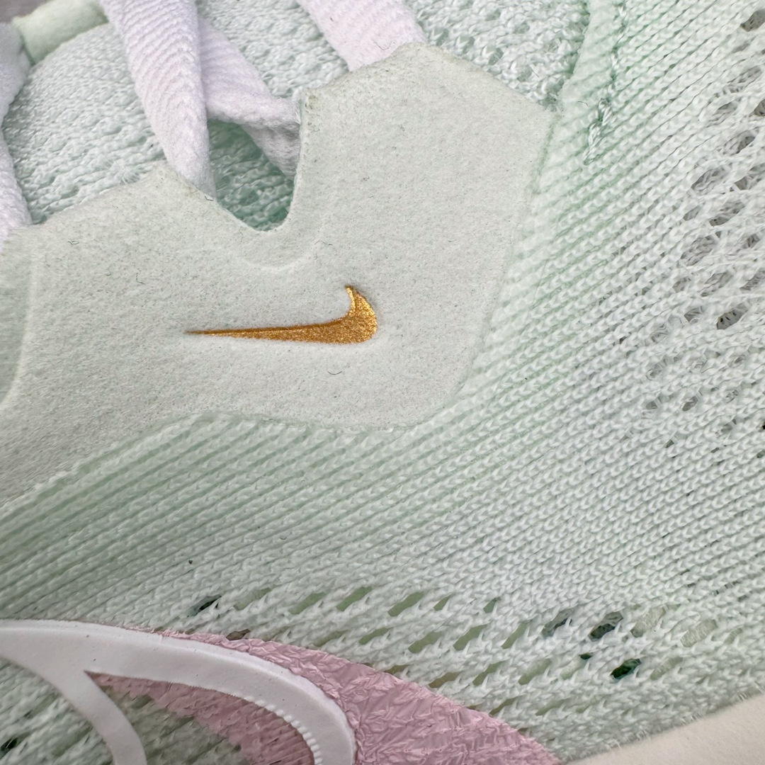 图片[14]-＃TG纯原 NK Zoom Pegasus 飞马41代马拉松系列网面透气缓震疾速跑鞋 HM3732-361 拥有 Zoom Air 一如既往的稳定感和流畅感 鞋面采用工程网眼设计 为特定高热区域营造出色透气性 进一步增加鞋面的穿孔数量 让足部能够快速散热 中足搭配 Flywire 飞线 在高速运动时营造舒适稳定的贴合感 内置Zoon气垫加持 动力十足 尺码：36 36.5 37.5 38 38.5 39 40 40.5 41 42 42.5 43 44 44.5 45-选品中心