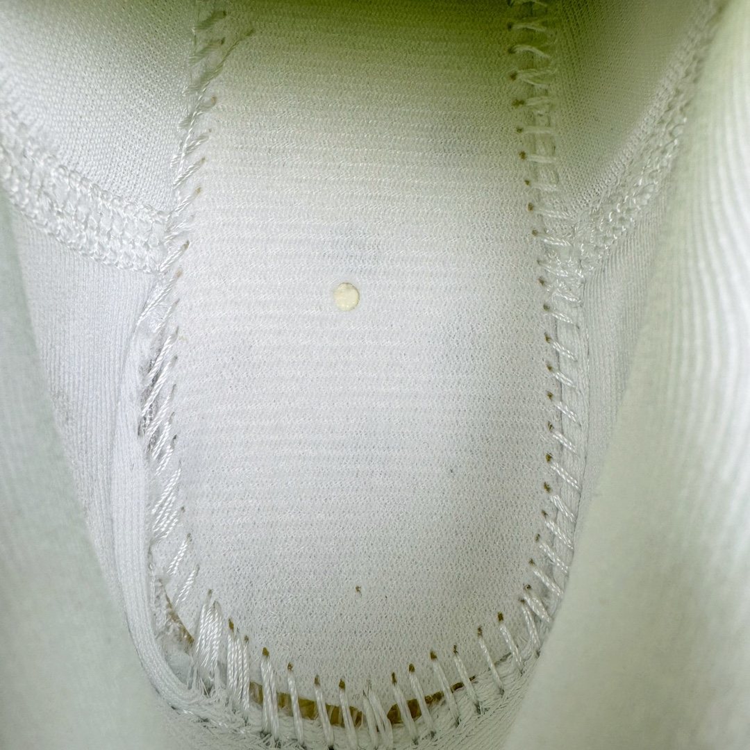 图片[10]-＃TG纯原 NK Journey Run 旅程慢跑系列低帮轻质缓震休闲运动公路跑步鞋 FJ7765-104 采用科技织法轻盈织物合成鞋面材质 搭载柔软厚实ComfiRide 泡绵缓震组合外置防滑耐磨橡胶底片 穿上 Journey Run 公路跑步鞋 尽情畅跑 享受每一步的风景 搭载柔软厚实的 ComfiRide 泡绵缓震配置 助你征服充满挑战的路面 大步流星 微笑前行 该鞋款舒适非凡 让你爱不释脚 尺码：35.5 36 36.5 37.5 38 38.5 39 40 40.5 41 42 42.5 43 44 44.5 45-选品中心