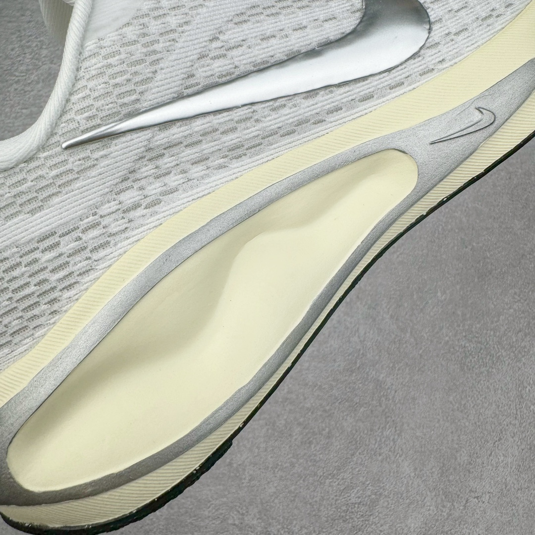 图片[18]-＃TG纯原 NK Journey Run 旅程慢跑系列低帮轻质缓震休闲运动公路跑步鞋 FJ7765-104 采用科技织法轻盈织物合成鞋面材质 搭载柔软厚实ComfiRide 泡绵缓震组合外置防滑耐磨橡胶底片 穿上 Journey Run 公路跑步鞋 尽情畅跑 享受每一步的风景 搭载柔软厚实的 ComfiRide 泡绵缓震配置 助你征服充满挑战的路面 大步流星 微笑前行 该鞋款舒适非凡 让你爱不释脚 尺码：35.5 36 36.5 37.5 38 38.5 39 40 40.5 41 42 42.5 43 44 44.5 45-选品中心