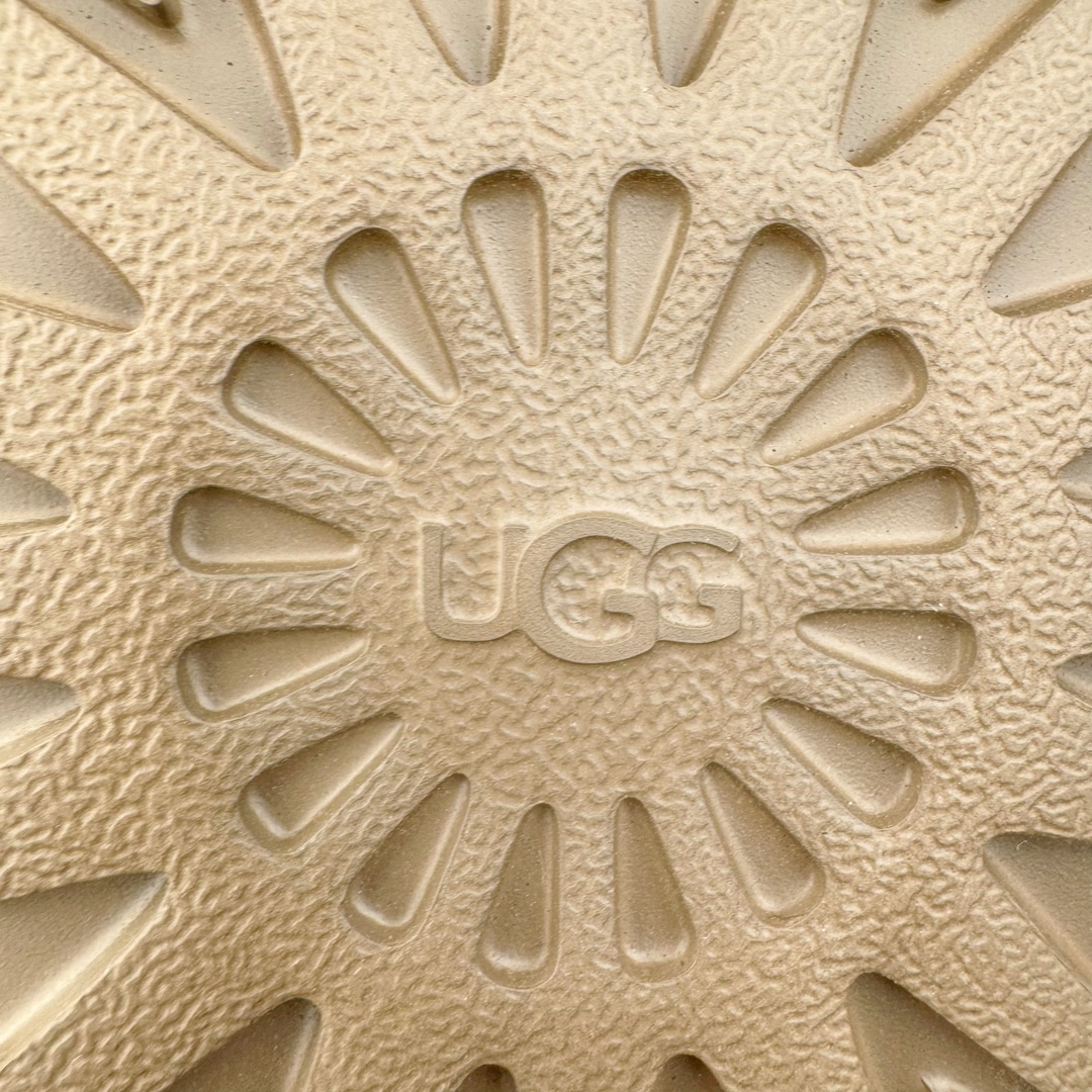 图片[10]-＃SP原厂 UGG 6223 经典中筒秋冬羊皮毛一体雪地靴 全鞋采用ZP同厂 隆丰A级澳洲进口羊皮毛一体 品牌代工厂生产线 完全遵循ZP工艺流程 代工厂原厂版师 秉承无原鞋不开发选择 注重每一处细节 市面最正版型 TREADLITE\\\”轻翼\\\”科技外底 轻便/耐用/柔韧/桩型【售后郑重承诺】一个月内若出现重大脱胶/断底等质量问题 直接为您换新！尺码：35 36 37 38 39 40-选品中心