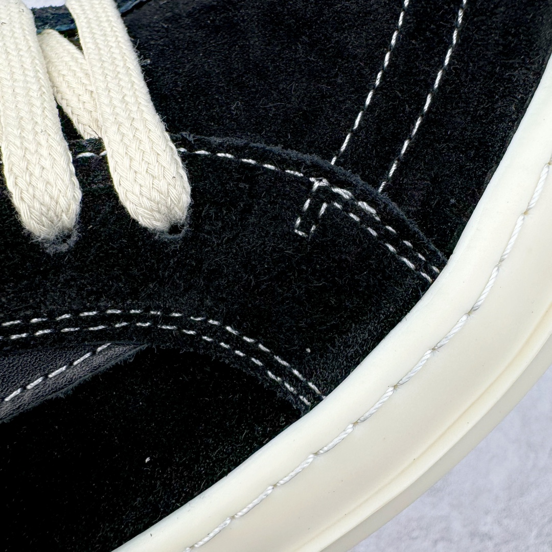 图片[18]-＃GD广顶 Rick Owens Drkshdw 瑞克·欧文斯低帮皮面时尚运动板鞋 奶白 二级市场已经7K以上 平台客户随意卖四位数 RO广东原厂出品 纯原天花板 原版一比一复刻 冲正绝不翻车 还原度达到百分之98以上 原楦开发纸版版型 ZP拆解原版1：1复模裁片纸版 力求做到0错位 这样才能达到和zp一致的鞋型味道 采用进口cnc数控机床开发对版独家tpu奶香大底 区别于市场所有版本 zp同源全头层粒面小牛皮 达到和zp一致手感 原厂进口细纹布 万邦订购原厂高弹粉红色海绵 内里搭配软质细腻羊皮 TPU高密度大底 软硬度透光度高已经测试和原版一致 尺码：39 40 41 42 43 44 45 46-选品中心