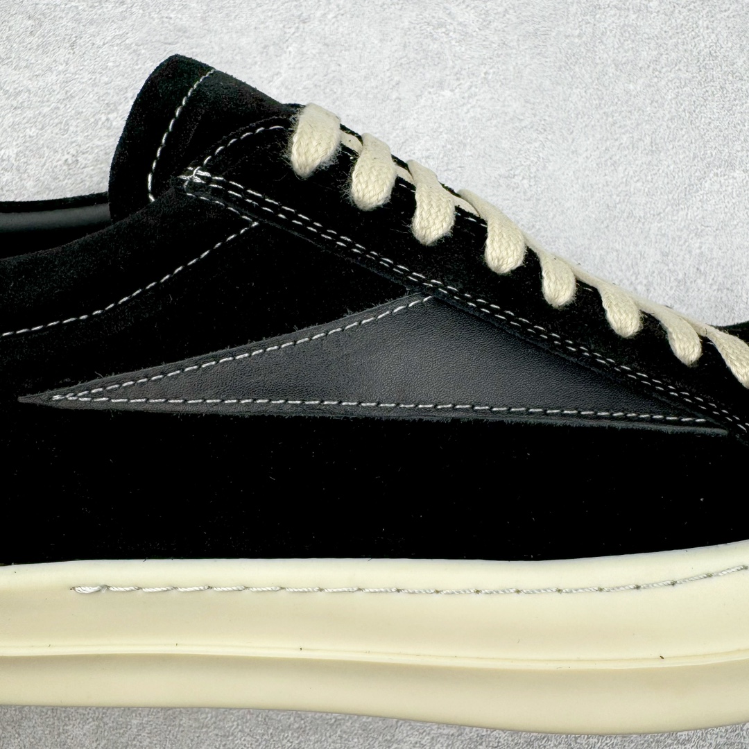 图片[17]-＃GD广顶 Rick Owens Drkshdw 瑞克·欧文斯低帮皮面时尚运动板鞋 奶白 二级市场已经7K以上 平台客户随意卖四位数 RO广东原厂出品 纯原天花板 原版一比一复刻 冲正绝不翻车 还原度达到百分之98以上 原楦开发纸版版型 ZP拆解原版1：1复模裁片纸版 力求做到0错位 这样才能达到和zp一致的鞋型味道 采用进口cnc数控机床开发对版独家tpu奶香大底 区别于市场所有版本 zp同源全头层粒面小牛皮 达到和zp一致手感 原厂进口细纹布 万邦订购原厂高弹粉红色海绵 内里搭配软质细腻羊皮 TPU高密度大底 软硬度透光度高已经测试和原版一致 尺码：39 40 41 42 43 44 45 46-选品中心