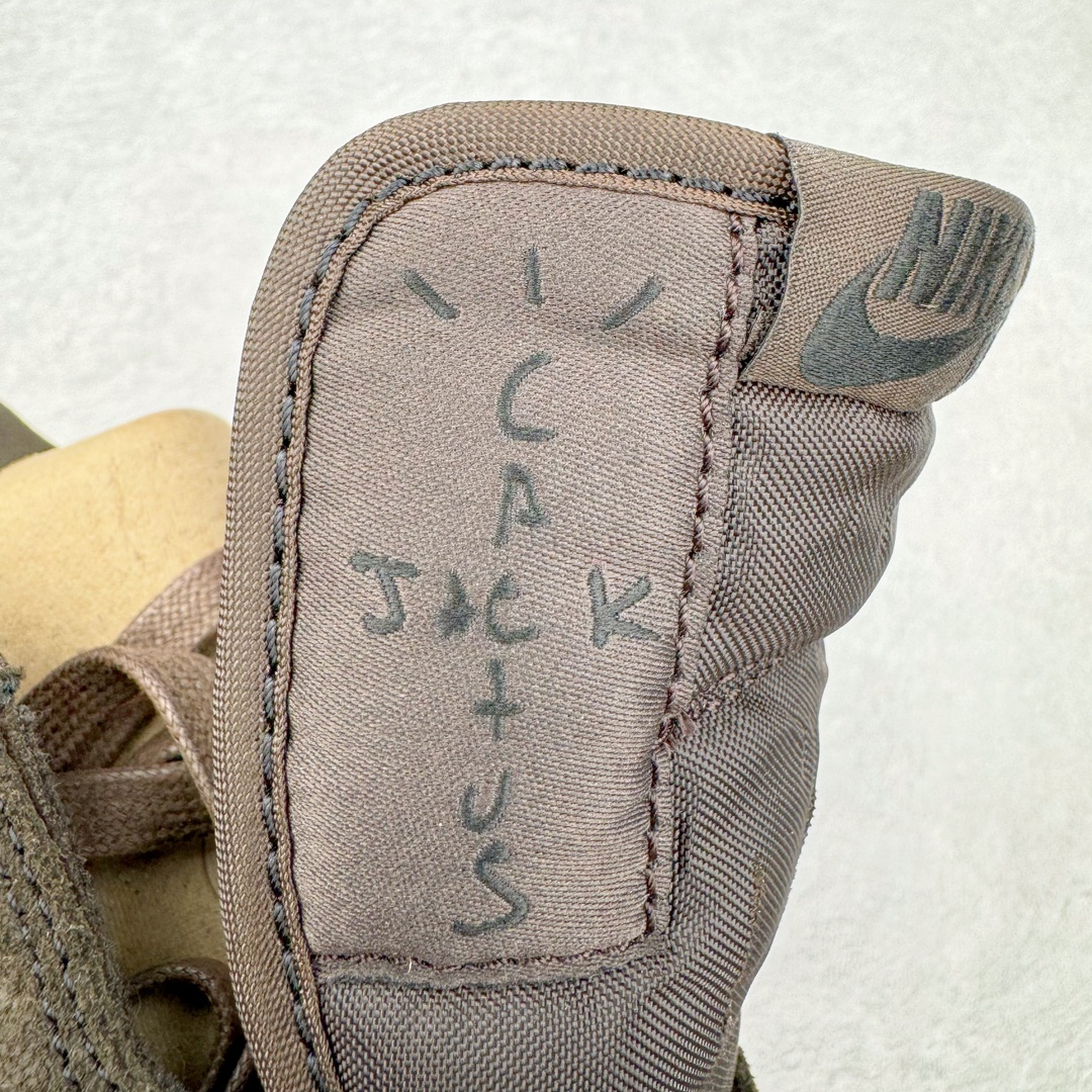 图片[19]-＃FK纯原 Travis Scott x Air Jordan AJ1 Low OG SP TS联名倒钩9.0低帮 黑棕 DM7688-202 外贸高端零售特供批次 产品品控稳定性领先行业 各方面均可对飙L版 良心定价不杀猪 原厂全套原楦原纸板冲刀磨具开发 原厂皮料加持 原厂港宝加持定型后跟R度完美 同源原厂电绣 鬼脸飞翼针数密度立体效果一致 百分百一致原鞋 原厂拉帮工艺 针距密度一致 后跟弧度收口自然不对折 极致一眼正品既视感 进口玻璃冲刀皮料裁剪零毛边 全鞋电脑针车工艺 品控清洁度最高QC检验标准 免检产品 原厂订购鞋盒、鞋标、防尘纸、鞋撑、鞋带 追求极致的原厂味道 尺码：36 36.5 37.5 38 38.5 39 40 40.5 41 42 42.5 43 44 44.5 45 46 47.5 48.5-选品中心