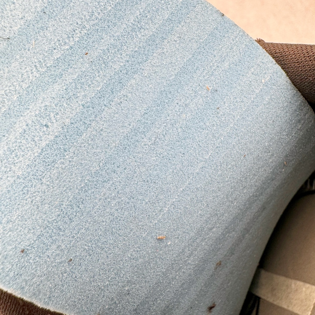 图片[24]-＃FK纯原 Travis Scott x Air Jordan AJ1 Low OG SP TS联名倒钩9.0低帮 黑棕 DM7688-202 外贸高端零售特供批次 产品品控稳定性领先行业 各方面均可对飙L版 良心定价不杀猪 原厂全套原楦原纸板冲刀磨具开发 原厂皮料加持 原厂港宝加持定型后跟R度完美 同源原厂电绣 鬼脸飞翼针数密度立体效果一致 百分百一致原鞋 原厂拉帮工艺 针距密度一致 后跟弧度收口自然不对折 极致一眼正品既视感 进口玻璃冲刀皮料裁剪零毛边 全鞋电脑针车工艺 品控清洁度最高QC检验标准 免检产品 原厂订购鞋盒、鞋标、防尘纸、鞋撑、鞋带 追求极致的原厂味道 尺码：36 36.5 37.5 38 38.5 39 40 40.5 41 42 42.5 43 44 44.5 45 46 47.5 48.5-选品中心