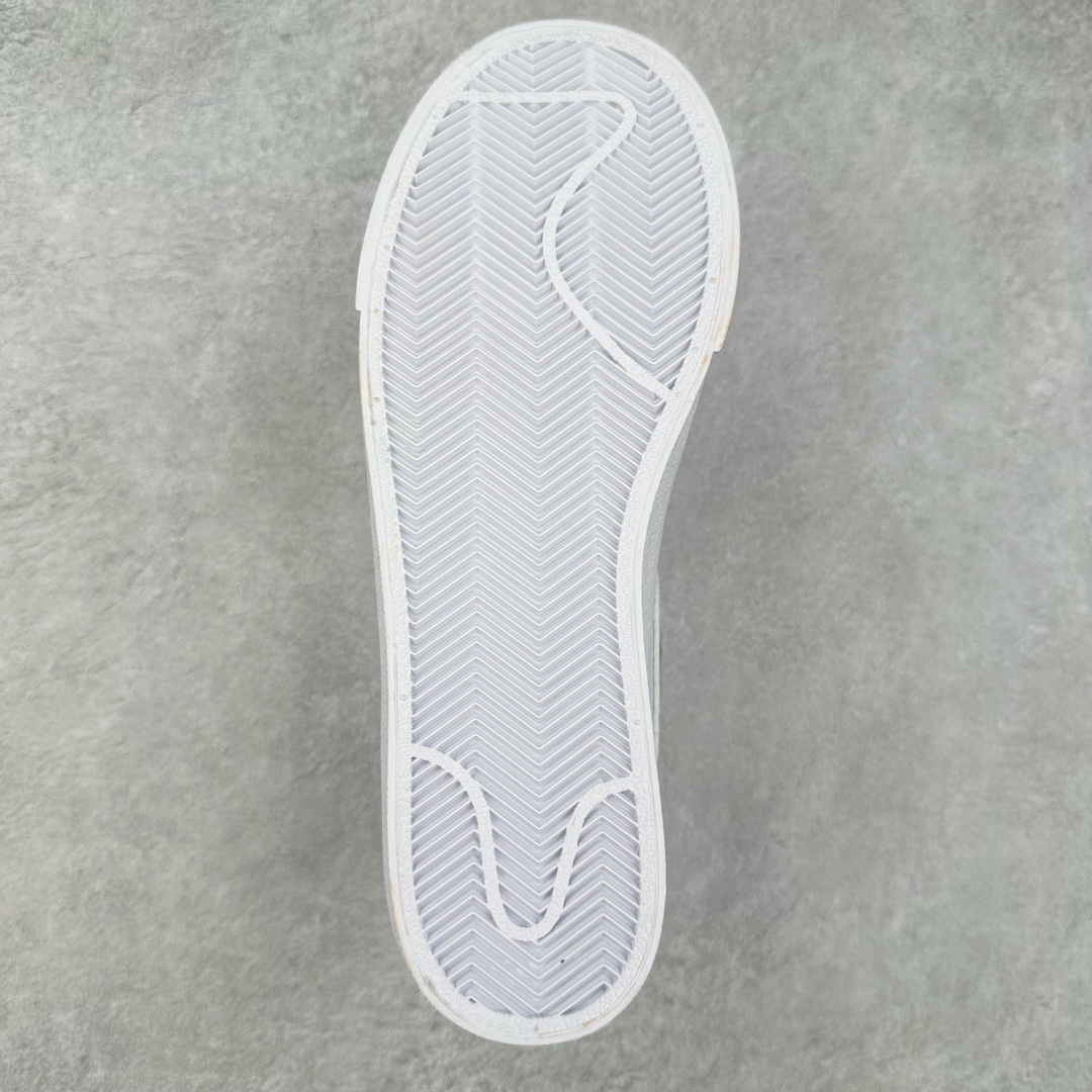 图片[9]-NK Blazer Low \’1977 VNTG SS经典开拓者低帮百搭休闲厚底运动板鞋 采用环保材料的大底 独特的鞋面连者鞋底印刷 演绎出了这个配色的独特风格 眼前的新设计选用皮质 配出当下流行的阴阳元素 呈现属于现代潮流的美感 尺码：36 36.5 37.5 38 38.5 39 40 40.5 41 42 42.5 43 44 44.5 45-选品中心