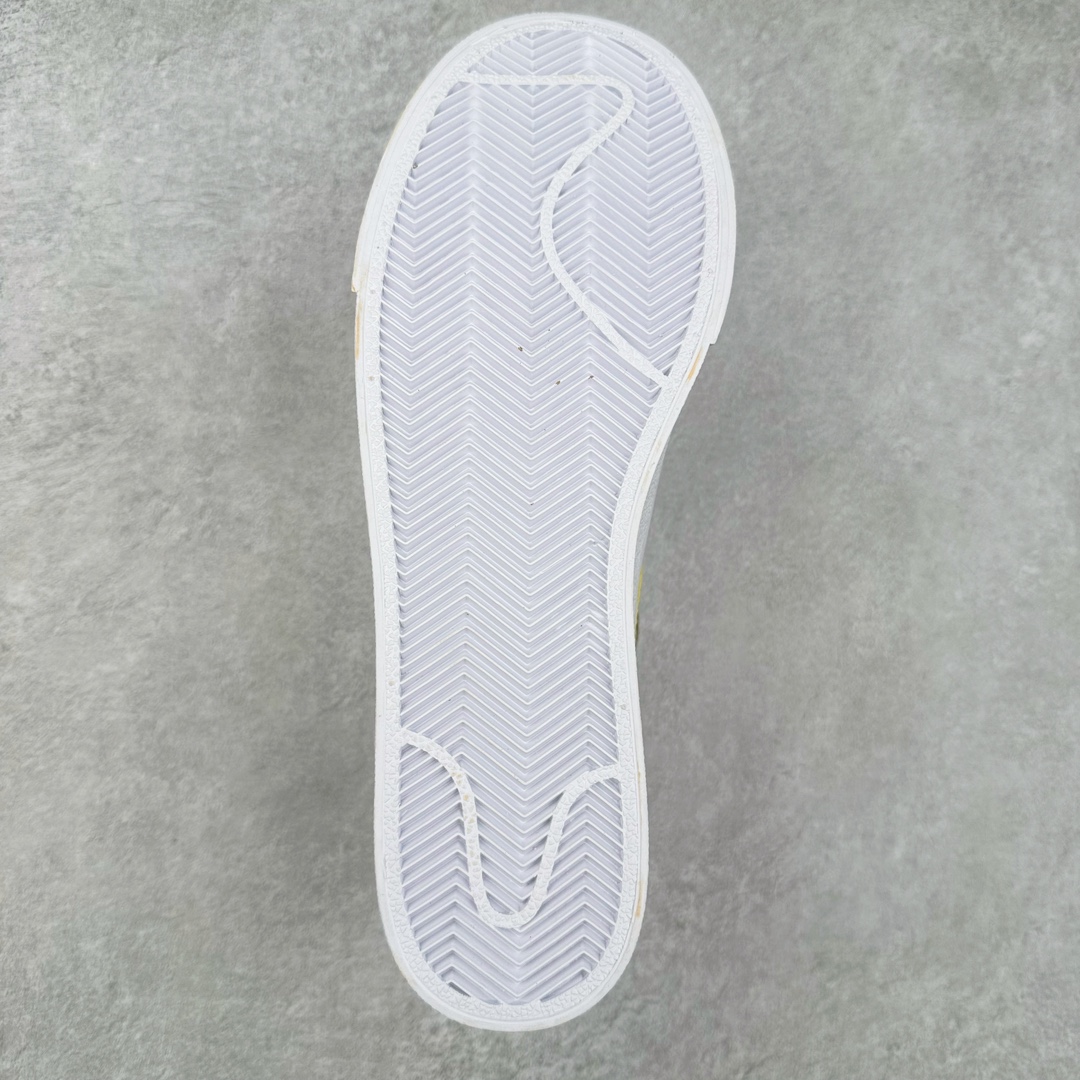 图片[9]-NK Blazer Low \’1977 VNTG SS经典开拓者低帮百搭休闲厚底运动板鞋 采用环保材料的大底 独特的鞋面连者鞋底印刷 演绎出了这个配色的独特风格 眼前的新设计选用皮质 配出当下流行的阴阳元素 呈现属于现代潮流的美感 尺码：36 36.5 37.5 38 38.5 39 40 40.5 41 42 42.5 43 44 44.5 45-选品中心