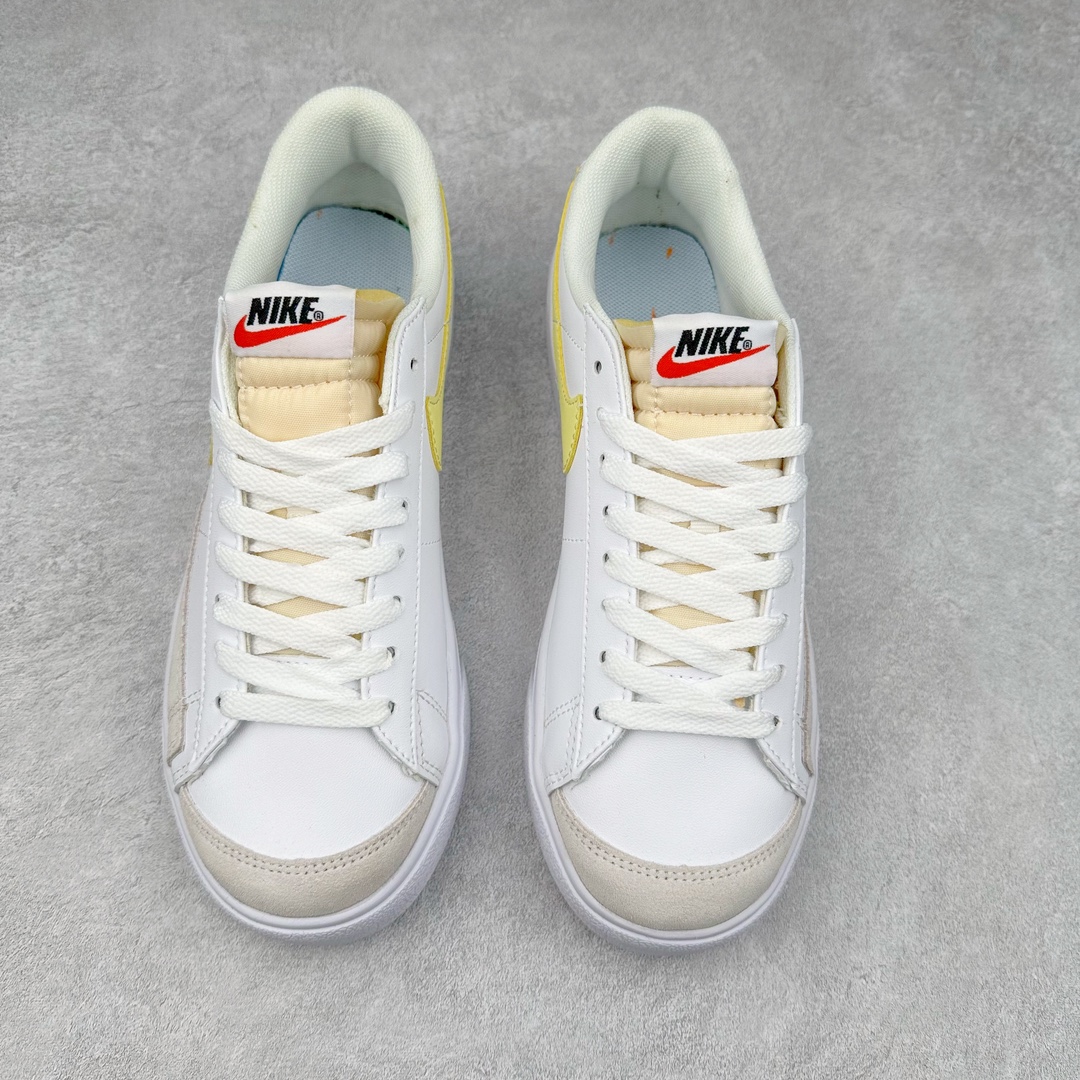 图片[2]-NK Blazer Low \’1977 VNTG SS经典开拓者低帮百搭休闲厚底运动板鞋 采用环保材料的大底 独特的鞋面连者鞋底印刷 演绎出了这个配色的独特风格 眼前的新设计选用皮质 配出当下流行的阴阳元素 呈现属于现代潮流的美感 尺码：36 36.5 37.5 38 38.5 39 40 40.5 41 42 42.5 43 44 44.5 45-选品中心