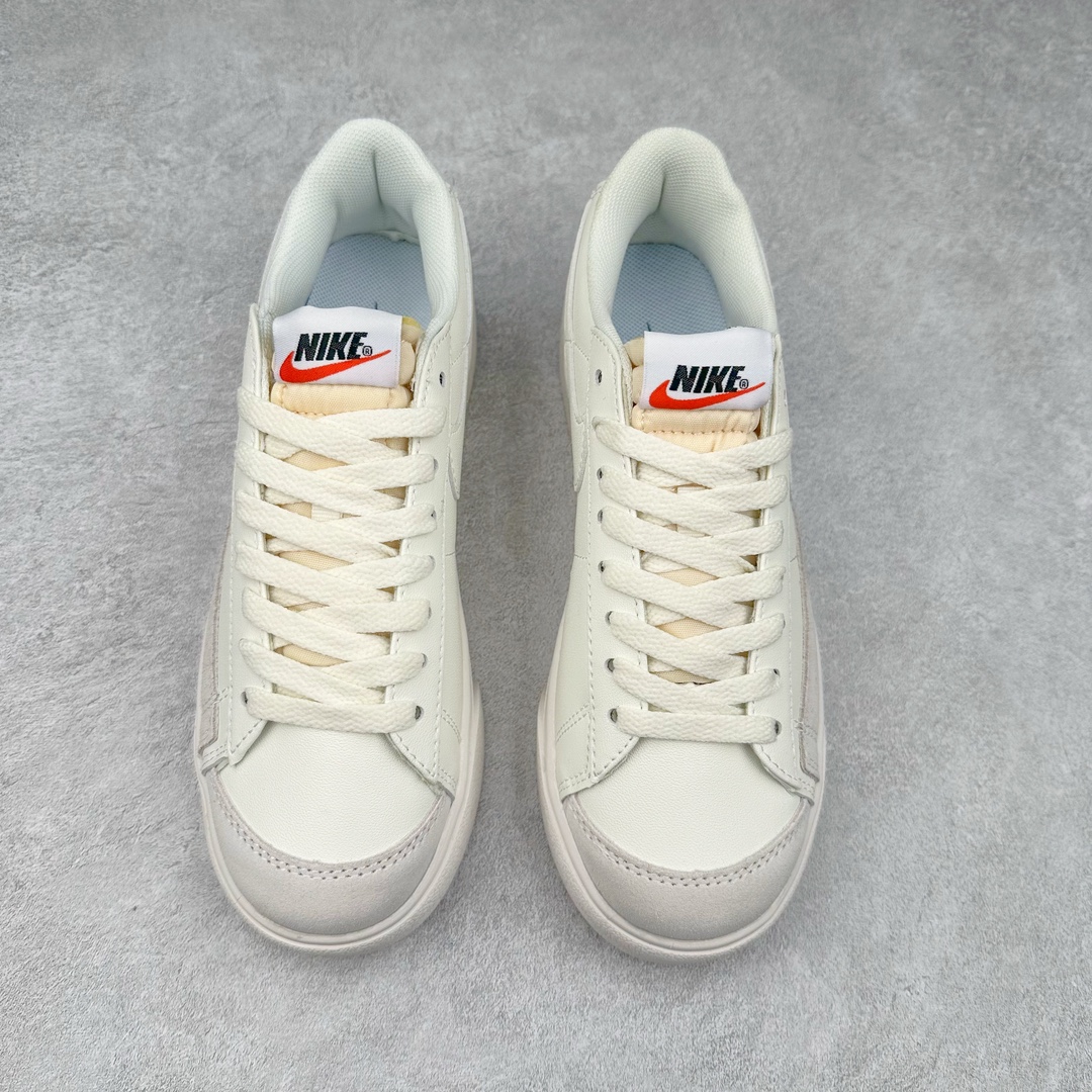 图片[2]-NK Blazer Low \’1977 VNTG SS经典开拓者低帮百搭休闲厚底运动板鞋 采用环保材料的大底 独特的鞋面连者鞋底印刷 演绎出了这个配色的独特风格 眼前的新设计选用皮质 配出当下流行的阴阳元素 呈现属于现代潮流的美感 尺码：36 36.5 37.5 38 38.5 39 40 40.5 41 42 42.5 43 44 44.5 45-选品中心