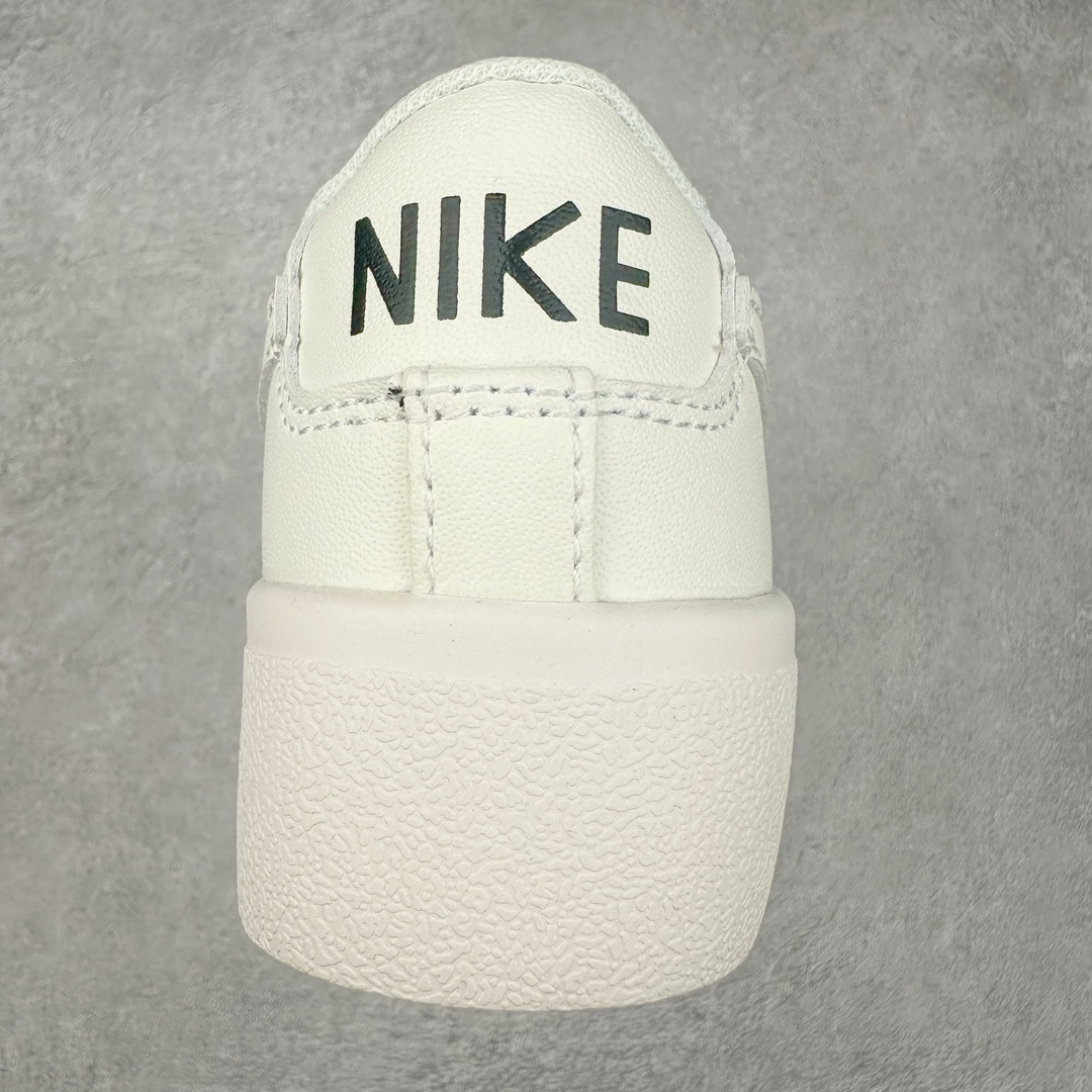 图片[8]-NK Blazer Low \’1977 VNTG SS经典开拓者低帮百搭休闲厚底运动板鞋 采用环保材料的大底 独特的鞋面连者鞋底印刷 演绎出了这个配色的独特风格 眼前的新设计选用皮质 配出当下流行的阴阳元素 呈现属于现代潮流的美感 尺码：36 36.5 37.5 38 38.5 39 40 40.5 41 42 42.5 43 44 44.5 45-选品中心