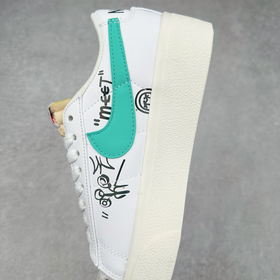 图片[7]-NK Blazer Low \’1977 VNTG SS经典开拓者低帮百搭休闲厚底运动板鞋 采用环保材料的大底 独特的鞋面连者鞋底印刷 演绎出了这个配色的独特风格 眼前的新设计选用皮质 配出当下流行的阴阳元素 呈现属于现代潮流的美感 尺码：36 36.5 37.5 38 38.5 39 40 40.5 41 42 42.5 43 44 44.5 45-选品中心