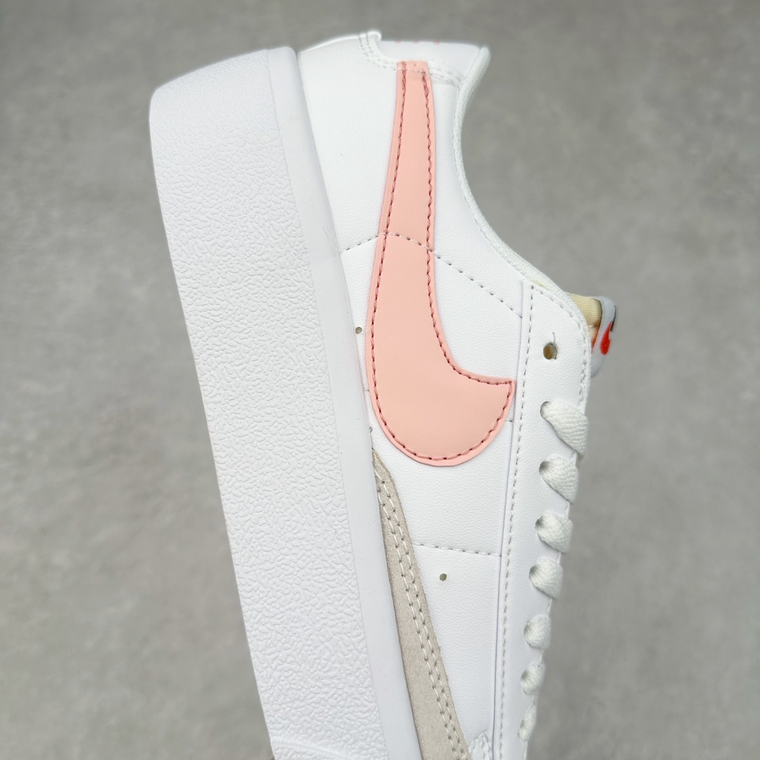 图片[6]-NK Blazer Low \’1977 VNTG SS经典开拓者低帮百搭休闲厚底运动板鞋 采用环保材料的大底 独特的鞋面连者鞋底印刷 演绎出了这个配色的独特风格 眼前的新设计选用皮质 配出当下流行的阴阳元素 呈现属于现代潮流的美感 尺码：36 36.5 37.5 38 38.5 39 40 40.5 41 42 42.5 43 44 44.5 45-选品中心