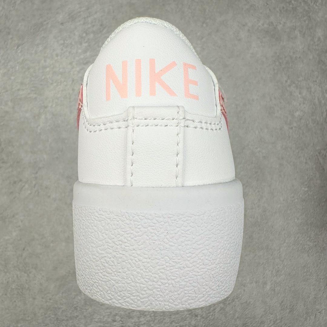 图片[8]-NK Blazer Low \’1977 VNTG SS经典开拓者低帮百搭休闲厚底运动板鞋 采用环保材料的大底 独特的鞋面连者鞋底印刷 演绎出了这个配色的独特风格 眼前的新设计选用皮质 配出当下流行的阴阳元素 呈现属于现代潮流的美感 尺码：36 36.5 37.5 38 38.5 39 40 40.5 41 42 42.5 43 44 44.5 45-选品中心