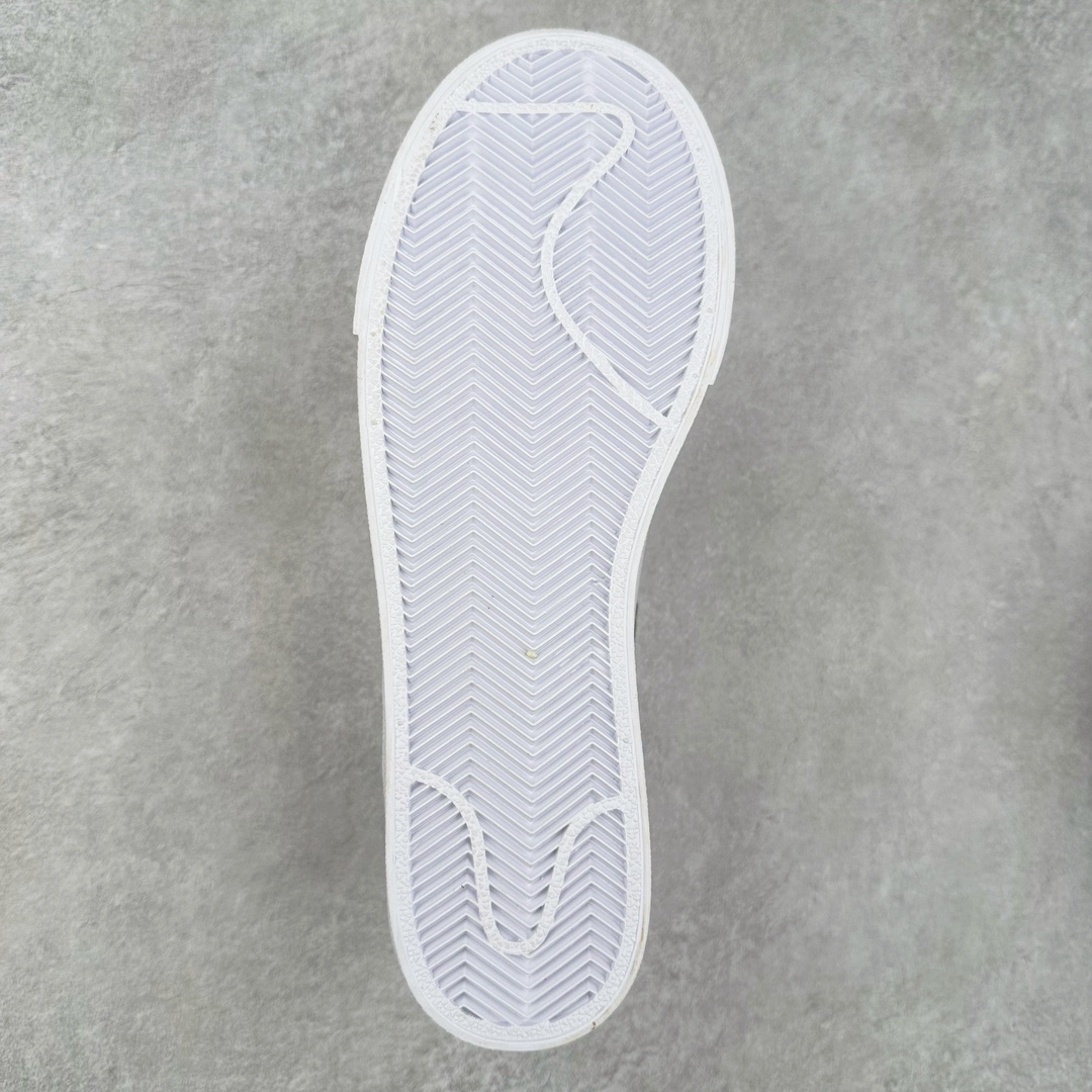 图片[9]-NK Blazer Low \’1977 VNTG SS经典开拓者低帮百搭休闲厚底运动板鞋 采用环保材料的大底 独特的鞋面连者鞋底印刷 演绎出了这个配色的独特风格 眼前的新设计选用皮质 配出当下流行的阴阳元素 呈现属于现代潮流的美感 尺码：36 36.5 37.5 38 38.5 39 40 40.5 41 42 42.5 43 44 44.5 45-选品中心