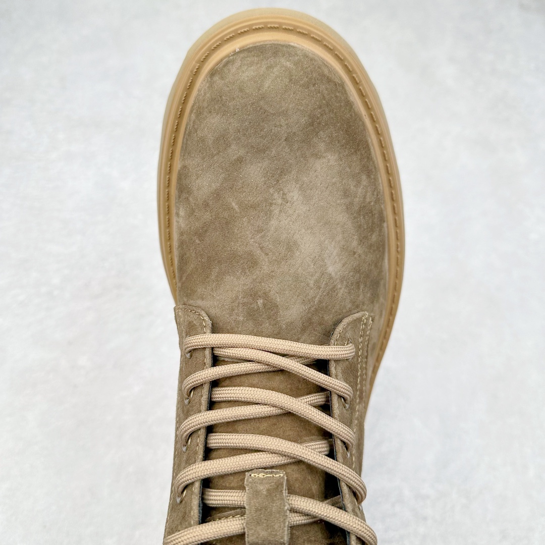 图片[4]-Louis Vuitton 路易威登 LV 24ss秋冬新款轻底休闲大黄靴 #代购专供品质 高弹Modern 外置防滑橡塑发泡超轻大底 系带设计 穿脱十分方便 采用TPU模压定型真皮鞋面材质#EVA轻翼科技外底具有防滑,耐磨和良好的弹性 Pharrell Williams充分发挥了作为Louis Vuitton创意总监的角色 这款鞋重新定义了 6英寸大黄靴的经典设计 致敬1996年Grandmaster Flash经典黄靴造型 原厂五金鞋带扣 工艺全新升级 中山大厂代工 原单进口皮料 独立私模大底，正确logo， 原装一致头层磨砂皮 搭配经典老花领口 全新原厂包装鞋盒 市场独家供应 尺码：38-44（皮鞋码）-选品中心