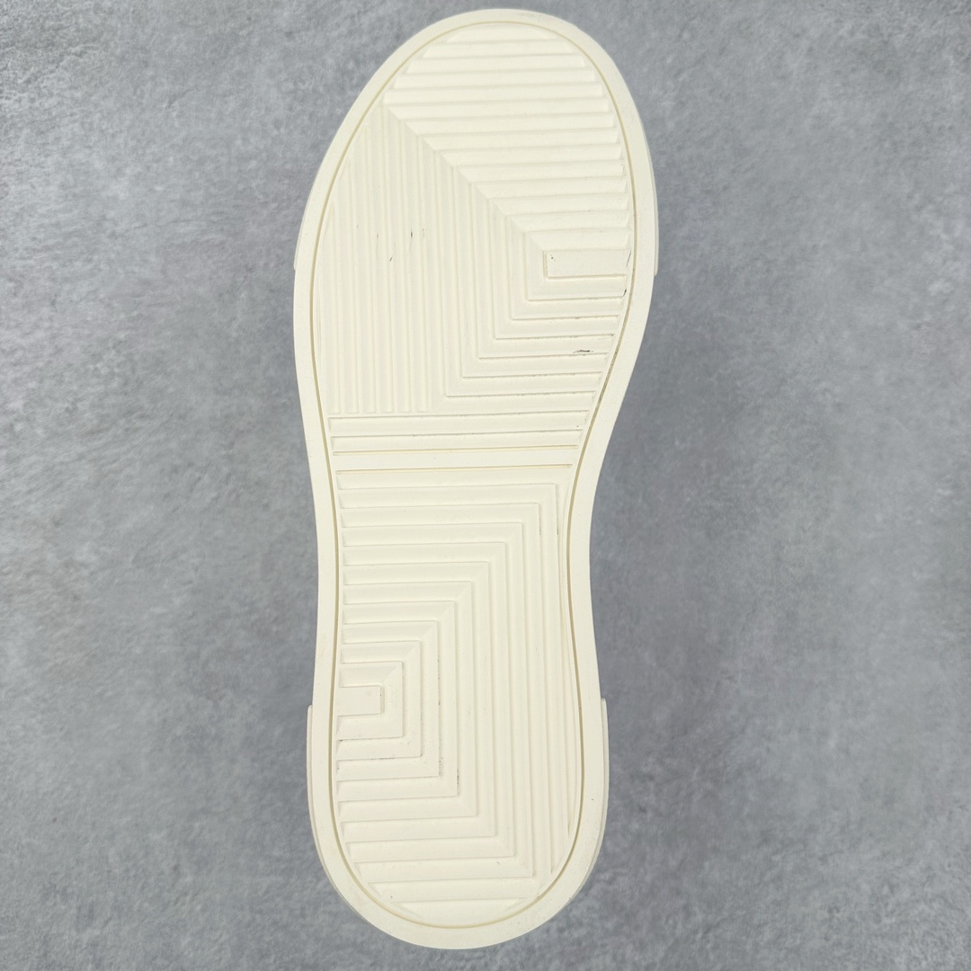 图片[9]-Ecco爱步男鞋秋季新款真皮板鞋 潮流百搭小白鞋 休闲平底板鞋 鞋面采用细腻柔软头层牛皮 轻便透气舒适耐穿 亲肤吸汗舒适内里 防滑防磨 持久干爽 简约粗绳系带 穿脱更加方便 柔韧防滑大底 鞋底立体凹槽 凹凸花纹加持 增强防滑减震性能 匠心工艺 经典百搭 制潮每一步 酷感拉满 尺码：38 39 40 41 42 43（皮鞋码）-选品中心