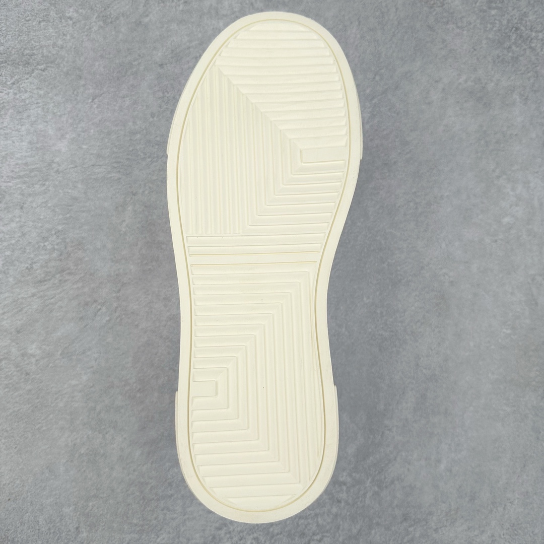 图片[9]-Ecco爱步男鞋秋季新款真皮板鞋 潮流百搭小白鞋 休闲平底板鞋 鞋面采用细腻柔软头层牛皮 轻便透气舒适耐穿 亲肤吸汗舒适内里 防滑防磨 持久干爽 简约粗绳系带 穿脱更加方便 柔韧防滑大底 鞋底立体凹槽 凹凸花纹加持 增强防滑减震性能 匠心工艺 经典百搭 制潮每一步 酷感拉满 尺码：38 39 40 41 42 43（皮鞋码）-选品中心