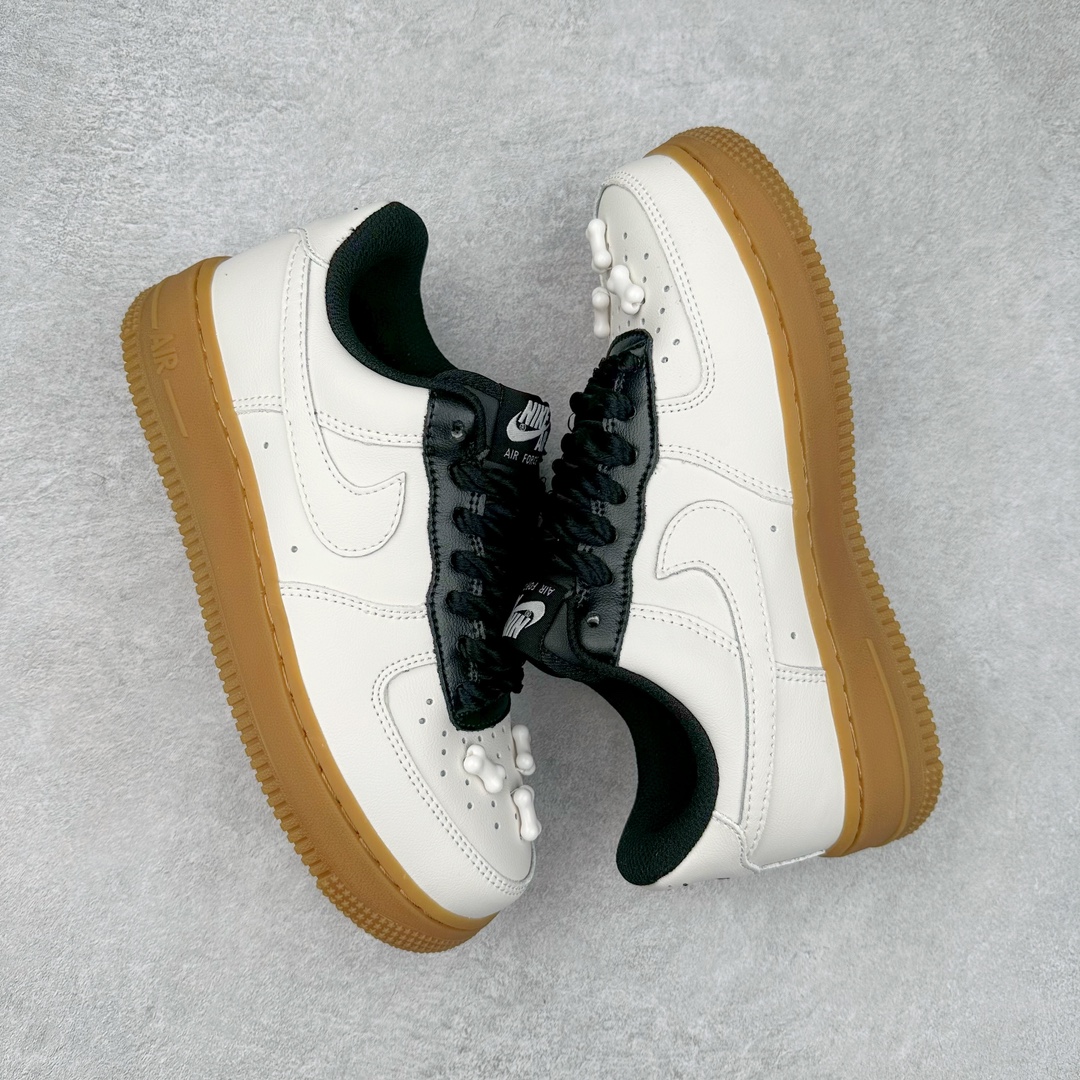 图片[3]-NK Air Force 1´07 Low 空军一号低帮百搭休闲运动板鞋 FQ8714-600 柔软、弹性十足的缓震性能和出色的中底设计 横跨复古与现代的外型结合 造就出风靡全球 三十多年的Force 1 直到今天还深受青睐 尺码：36 36.5 37.5 38 38.5 39 40 40.5 41 42 42.5 43 44 44.5 45-选品中心