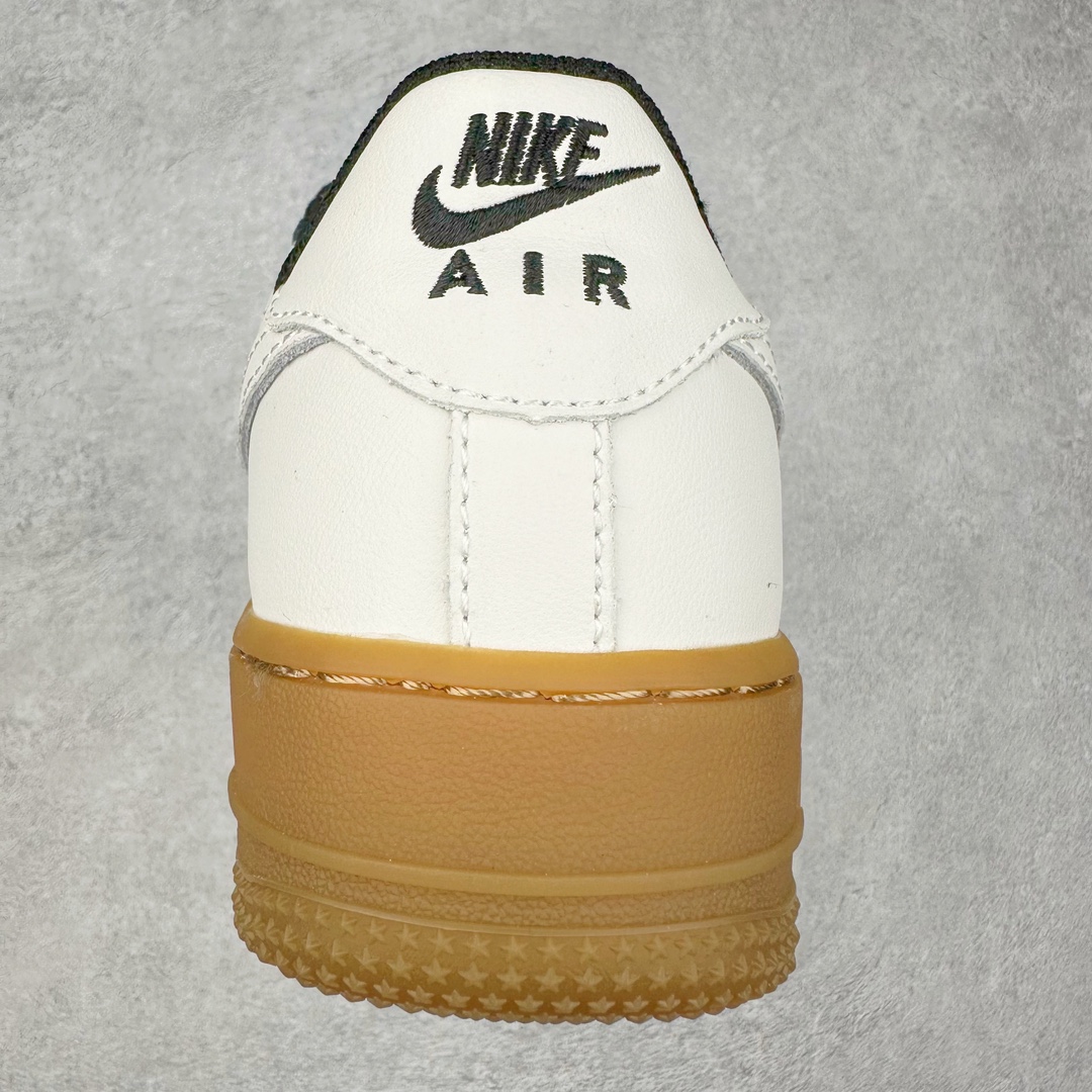 图片[8]-NK Air Force 1´07 Low 空军一号低帮百搭休闲运动板鞋 FQ8714-600 柔软、弹性十足的缓震性能和出色的中底设计 横跨复古与现代的外型结合 造就出风靡全球 三十多年的Force 1 直到今天还深受青睐 尺码：36 36.5 37.5 38 38.5 39 40 40.5 41 42 42.5 43 44 44.5 45-选品中心