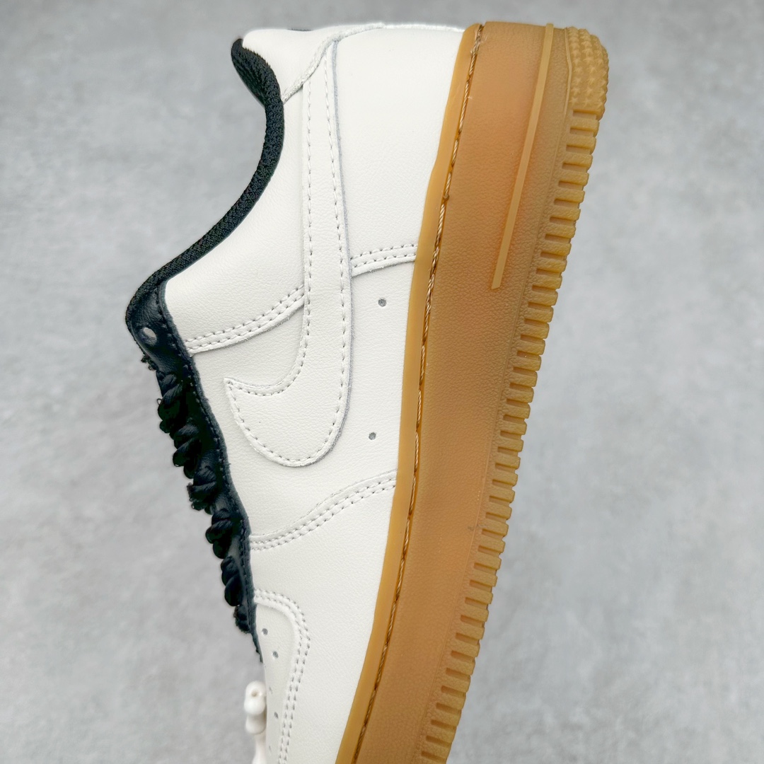 图片[7]-NK Air Force 1´07 Low 空军一号低帮百搭休闲运动板鞋 FQ8714-600 柔软、弹性十足的缓震性能和出色的中底设计 横跨复古与现代的外型结合 造就出风靡全球 三十多年的Force 1 直到今天还深受青睐 尺码：36 36.5 37.5 38 38.5 39 40 40.5 41 42 42.5 43 44 44.5 45-选品中心