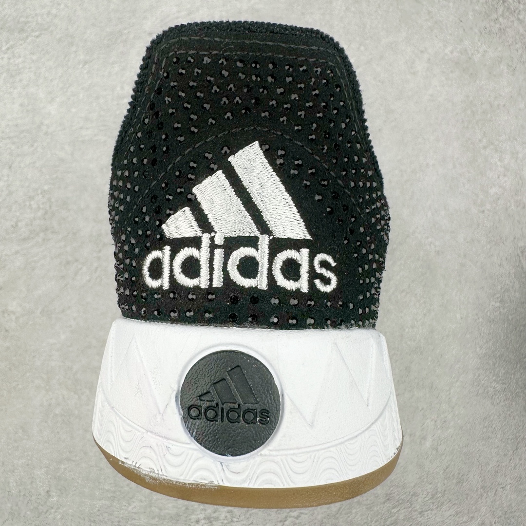 图片[8]-AD Originals Campus 00s 学院系列面包风经典复古低帮百搭休闲运动板鞋 GY5274 这次 Originals 选择了以经典复古鞋型 Campus 为蓝本打造全新面包鞋 这款鞋型联名不断 冠希当年对它更是钟爱有加 论牌面丝毫不输贝壳头、Forum 等大热鞋型 这次 Campus 一改 80 年代的瘦长造型 鞋舌、鞋身、鞋底甚至细节都变大了 营造出千禧年前后流行的面包鞋宽大廓形 因此鞋名改为 Campus 00s 鞋身采用绒面皮料搭配白色常规皮革 质感上还是延续了经典 Campus 的设计 鞋舌填充更加饱满 让鞋款整体看起来更加圆润 搭配上这款浅蓝配色 「蓝胖子」造型真的很可爱 鞋舌还加入了与以往 Campus 不同的全新三叶草 Logo 令造型更具千禧气息 鞋带也采用了加宽的设计 如果你不喜欢 这次还附送了传统鞋带可以替换 鞋底采用了米黄做旧设计 凸显鞋款的复古年代感 除了清新可人的浅蓝配色 还有一款酷灰配色 造型更加硬朗复古 而且相比浅蓝配色更加耐脏 尺码：36 36⅔ 37⅓ 38 38⅔ 39⅓ 40 40⅔ 41⅓ 42 42⅔ 43⅓ 44 45-选品中心