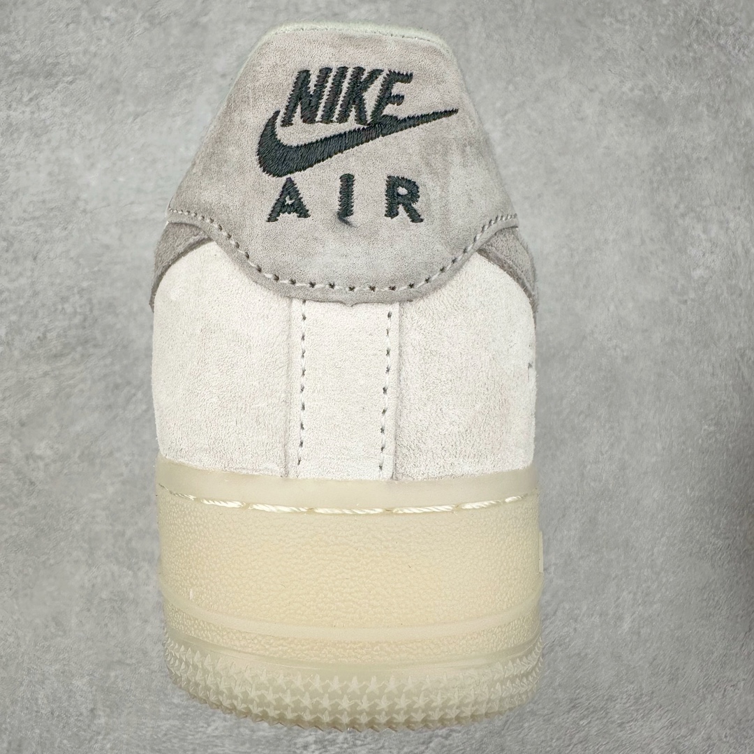 图片[8]-NK Air Force 1´07 Low 空军一号低帮百搭休闲运动板鞋 AA1117-116 柔软、弹性十足的缓震性能和出色的中底设计 横跨复古与现代的外型结合 造就出风靡全球 三十多年的Force 1 直到今天还深受青睐 尺码：36 36.5 37.5 38 38.5 39 40 40.5 41 42 42.5 43 44 44.5 45-选品中心