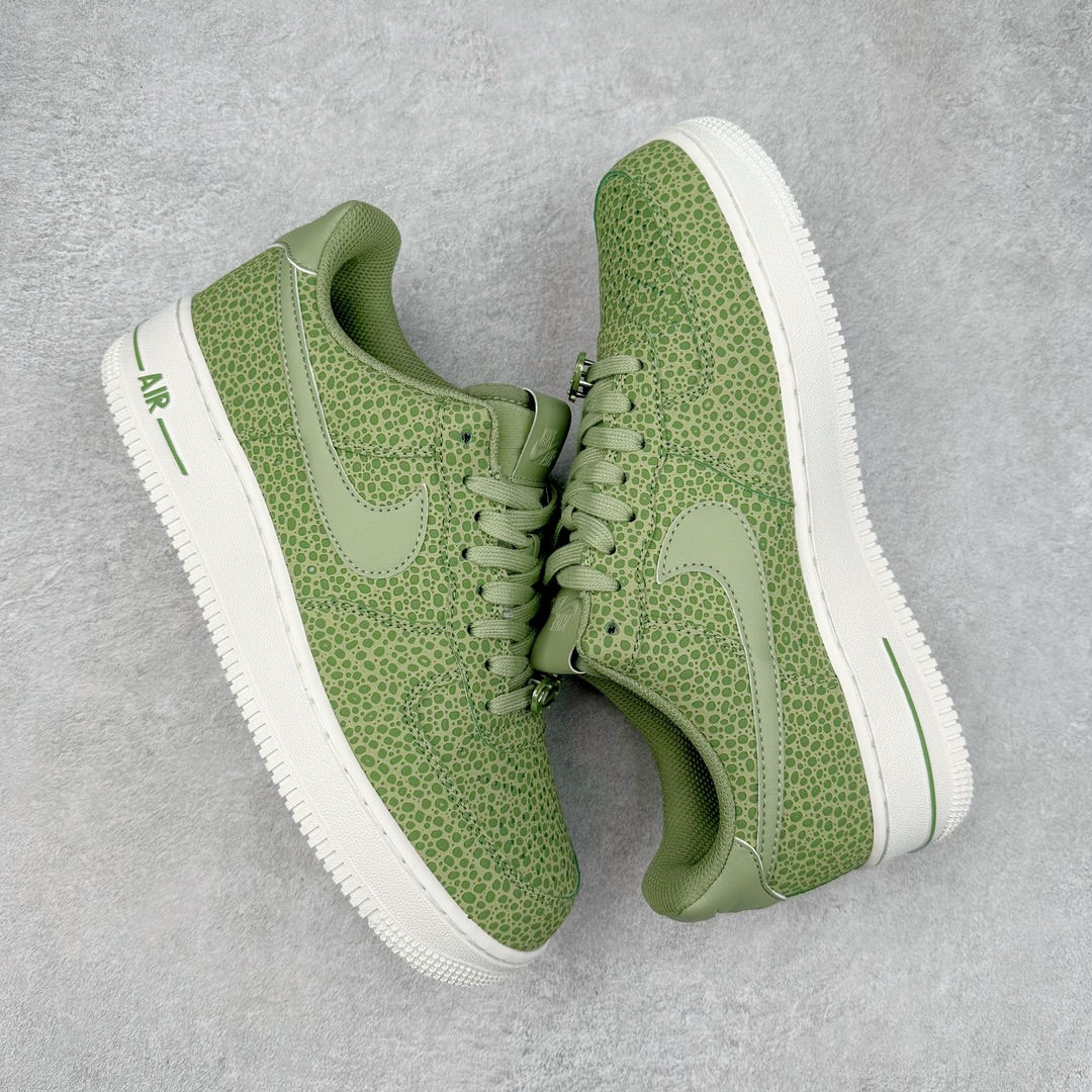 图片[3]-NK Air Force 1´07 Low 空军一号低帮百搭休闲运动板鞋 FV6519-200 柔软、弹性十足的缓震性能和出色的中底设计 横跨复古与现代的外型结合 造就出风靡全球 三十多年的Force 1 直到今天还深受青睐 尺码：36 36.5 37.5 38 38.5 39 40 40.5 41 42 42.5 43 44 44.5 45-选品中心