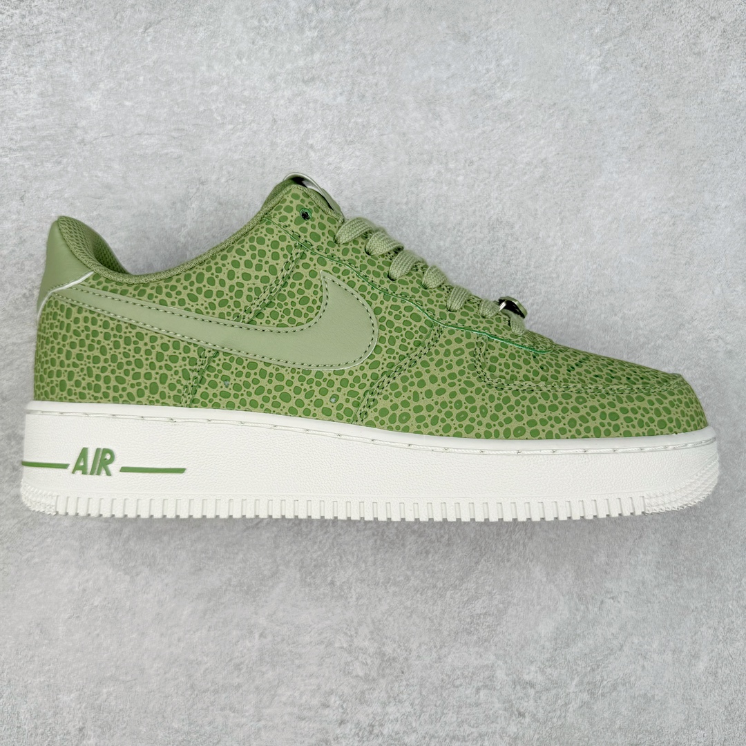 NK Air Force 1´07 Low 空军一号低帮百搭休闲运动板鞋 FV6519-200 柔软、弹性十足的缓震性能和出色的中底设计 横跨复古与现代的外型结合 造就出风靡全球 三十多年的Force 1 直到今天还深受青睐 尺码：36 36.5 37.5 38 38.5 39 40 40.5 41 42 42.5 43 44 44.5 45-选品中心