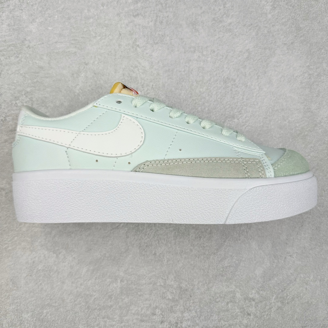 图片[3]-NK Blazer Low \’1977 VNTG SS经典开拓者低帮百搭休闲厚底运动板鞋 采用环保材料的大底 独特的鞋面连者鞋底印刷 演绎出了这个配色的独特风格 眼前的新设计选用皮质 配出当下流行的阴阳元素 呈现属于现代潮流的美感 尺码：36 36.5 37.5 38 38.5 39 40 40.5 41 42 42.5 43 44 44.5 45-选品中心