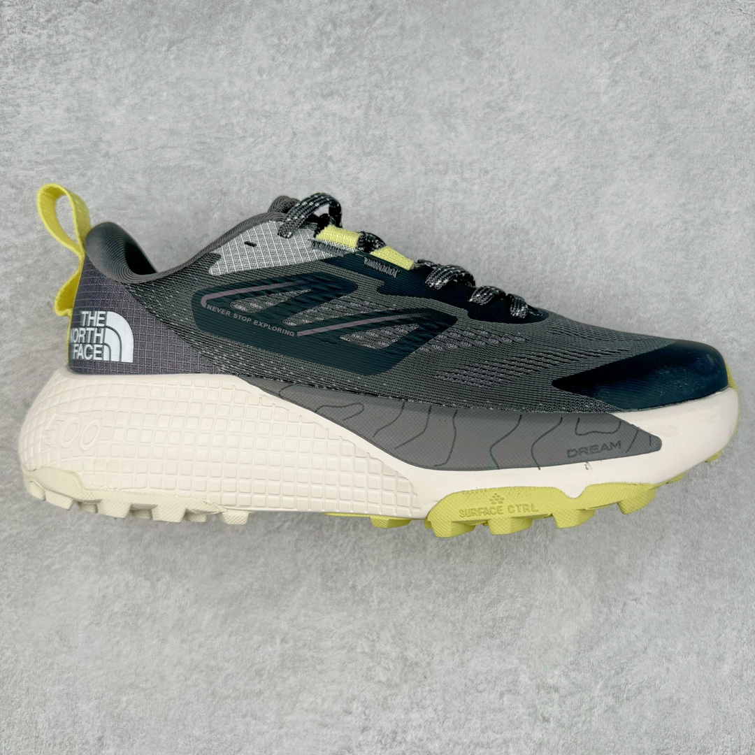 THE NORTH FACE 北面防滑耐磨防水低帮户外功能鞋 有许多相当专业的户外爱好者 非常关心像是越野跑、专业登山鞋等一系列的户外鞋款开箱 本次介绍比较不一样的休闲机能鞋 带来登山朋友爱用的户外品牌北面The North Face的休闲系列徒步鞋款介绍，希望能提供大家于生活与轻旅行的不同选择。不少户外运动爱好者喜欢的专业登山品牌（北面）The North Face自1966年创立，由两位热爱登山徒步的年轻登山者于美西旧金山开创，不断透过研发与创新，并且将最先进的技术结合在服装与鞋款设计，生产多种外型帅气且专业能力非常强的户外服饰，备受欢迎。户外版有许多相当专业的户外爱好者，非常关心像是越野跑、专业登山鞋等一系列的户外鞋款开箱，本次介绍比较不一样的休闲机能鞋，带来登山朋友爱用的户外品牌北面The North Face的休闲系列徒步鞋款介绍，希望能提供大家于生活与轻旅行的不同选择。此鞋并非归类在专业登山鞋家族中，而是以高性价比、适合日常训练作为主推卖点，对登山初学的朋友来说，这双鞋耐磨与耐穿程度更是入手的绝佳理由，但是对进阶登山者而言，此鞋可能无法战胜难度更高的徒步登山路线。脚感与登山靴的稳健非常不一样，也不是越野跑鞋的野性、更非慢跑鞋的敏捷，个人觉得此鞋足感非常独特，XtraFoam中底的泡沫材质非常柔软，即使没有鞋带系统辅助，但是EXTS外底抓地系统底纹够深，每一步都十分平稳。尺码：39 40 40.5 41 42 42.5 43 44 44.5 45-选品中心