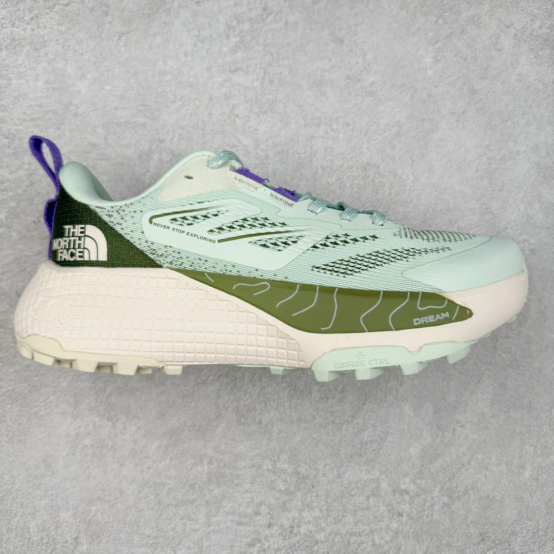 THE NORTH FACE 北面防滑耐磨防水低帮户外功能鞋 有许多相当专业的户外爱好者 非常关心像是越野跑、专业登山鞋等一系列的户外鞋款开箱 本次介绍比较不一样的休闲机能鞋 带来登山朋友爱用的户外品牌北面The North Face的休闲系列徒步鞋款介绍，希望能提供大家于生活与轻旅行的不同选择。不少户外运动爱好者喜欢的专业登山品牌（北面）The North Face自1966年创立，由两位热爱登山徒步的年轻登山者于美西旧金山开创，不断透过研发与创新，并且将最先进的技术结合在服装与鞋款设计，生产多种外型帅气且专业能力非常强的户外服饰，备受欢迎。户外版有许多相当专业的户外爱好者，非常关心像是越野跑、专业登山鞋等一系列的户外鞋款开箱，本次介绍比较不一样的休闲机能鞋，带来登山朋友爱用的户外品牌北面The North Face的休闲系列徒步鞋款介绍，希望能提供大家于生活与轻旅行的不同选择。此鞋并非归类在专业登山鞋家族中，而是以高性价比、适合日常训练作为主推卖点，对登山初学的朋友来说，这双鞋耐磨与耐穿程度更是入手的绝佳理由，但是对进阶登山者而言，此鞋可能无法战胜难度更高的徒步登山路线。脚感与登山靴的稳健非常不一样，也不是越野跑鞋的野性、更非慢跑鞋的敏捷，个人觉得此鞋足感非常独特，XtraFoam中底的泡沫材质非常柔软，即使没有鞋带系统辅助，但是EXTS外底抓地系统底纹够深，每一步都十分平稳。尺码：39 40 40.5 41 42 42.5 43 44 44.5 45-选品中心