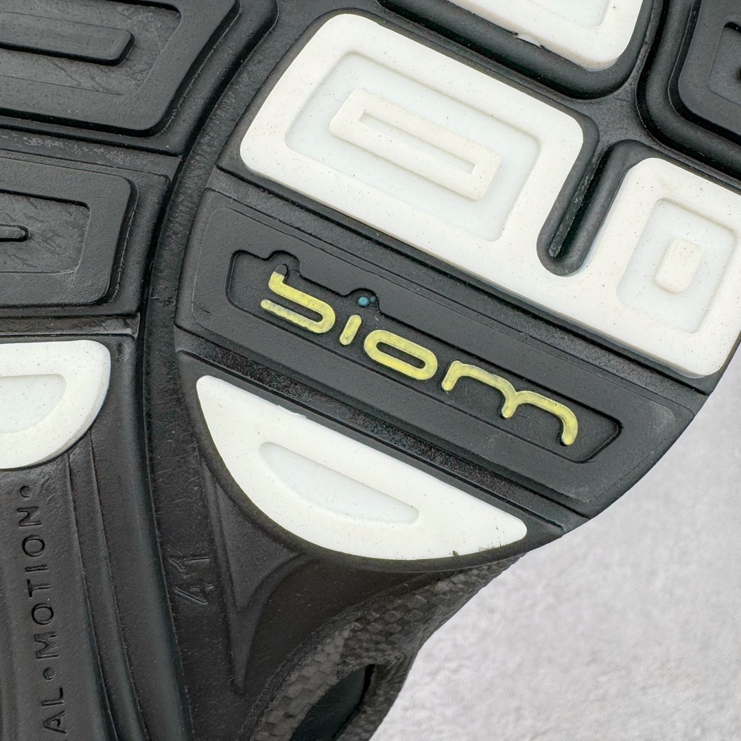 图片[15]-ECCO爱步2024年新款户外鞋防水透气越野跑鞋 健步踪迹系列 鞋面设有GORE-TEX防水薄膜 给你贴心防水保护 防水透气 直接注塑工艺连接鞋面与鞋底 一体成型 合脚稳固 BIOM自然律动科技鞋楦 符合人体工学 长效缓震带来裸足体验 橡胶大底 结合橡胶凸起鞋钉设计 适应多种地形 提供强劲抓地力与耐磨性 稳定支撑 越野无束 尺码：39 40 41 42 43 44（正常码）-选品中心