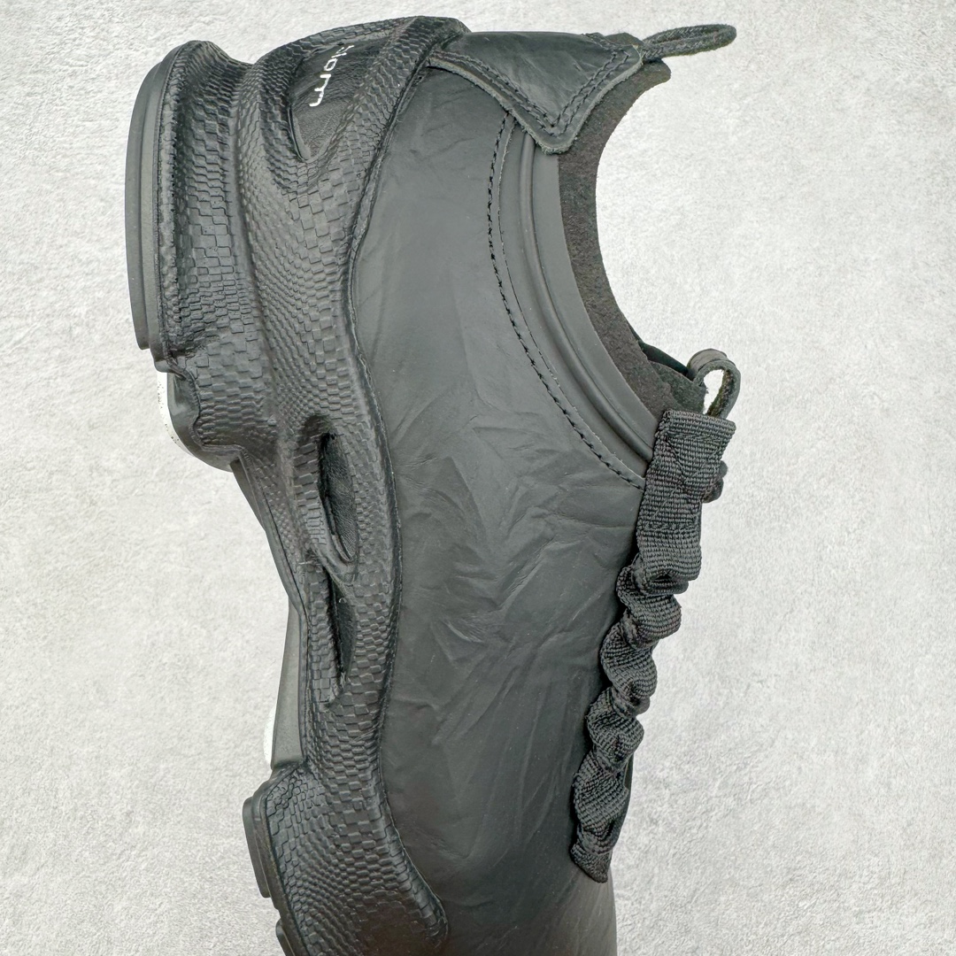 图片[7]-ECCO爱步2024年新款户外鞋防水透气越野跑鞋 健步踪迹系列 鞋面设有GORE-TEX防水薄膜 给你贴心防水保护 防水透气 直接注塑工艺连接鞋面与鞋底 一体成型 合脚稳固 BIOM自然律动科技鞋楦 符合人体工学 长效缓震带来裸足体验 橡胶大底 结合橡胶凸起鞋钉设计 适应多种地形 提供强劲抓地力与耐磨性 稳定支撑 越野无束 尺码：39 40 41 42 43 44（正常码）-选品中心