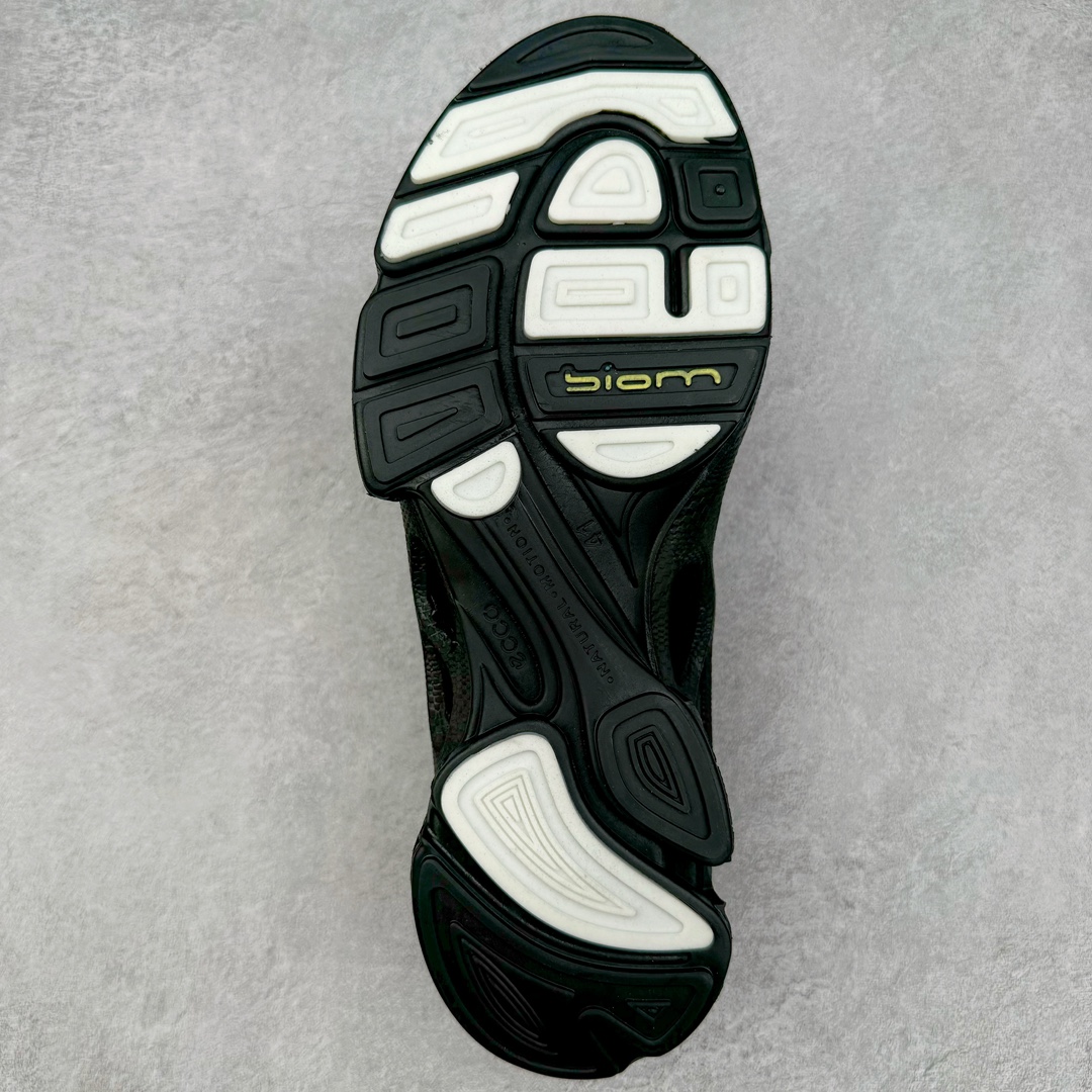 图片[9]-ECCO爱步2024年新款户外鞋防水透气越野跑鞋 健步踪迹系列 鞋面设有GORE-TEX防水薄膜 给你贴心防水保护 防水透气 直接注塑工艺连接鞋面与鞋底 一体成型 合脚稳固 BIOM自然律动科技鞋楦 符合人体工学 长效缓震带来裸足体验 橡胶大底 结合橡胶凸起鞋钉设计 适应多种地形 提供强劲抓地力与耐磨性 稳定支撑 越野无束 尺码：39 40 41 42 43 44（正常码）-选品中心