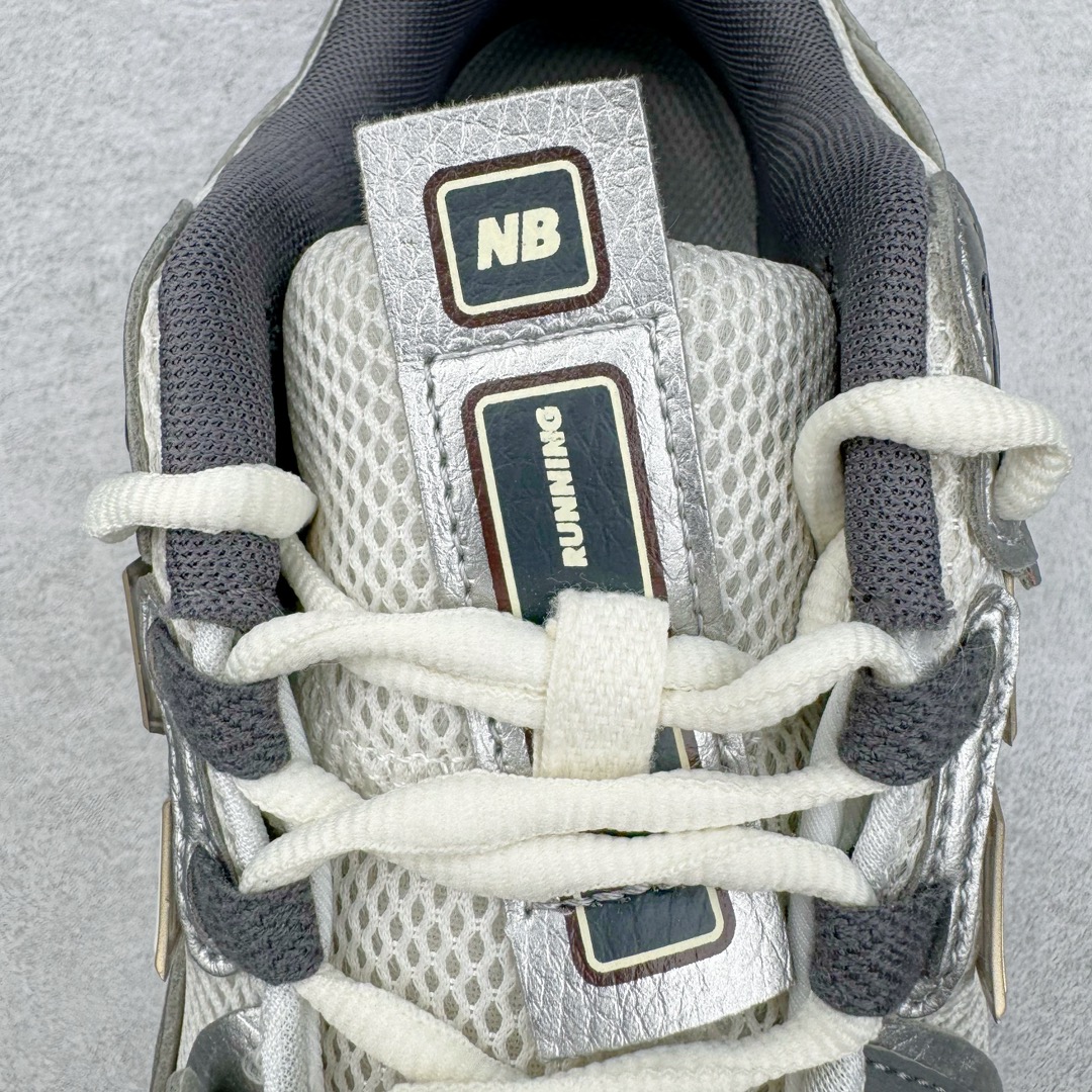 图片[15]-＃M纯原 New Balance M1906AD 灰银 NB新百伦潮流复古织物皮革减震防滑耐磨轻便低帮跑步鞋 原档数据独立私模大底 唯一正确六层组合大底 RB前软后硬 百分百还原原鞋脚感 基于市场现有版本全新升级调整 NB市场最强产物 全网最全配色加持 全套原楦原纸板原厂数据开发 全鞋电脑针车加持 原厂网布 原装进口头层翻毛皮料正确绒感卡色 正确中底拉帮中底网布细节 一比一手工擦旧效果 冲裁组合 匠心打造 耗时两个月开发完成 工艺极其复杂难度可想而知 高端零售专供产物 尺码：36 37 37.5 38 38.5 39.5 40 40.5 41.5 42 42.5 43 44 44.5 45 45.5 46.5 47-选品中心