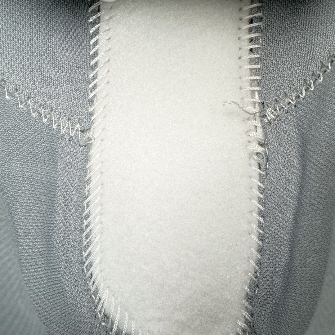 图片[10]-＃GD广顶 BOTTEGA VENETA Orbit Runner BV葆蝶家时尚休闲王一博同款老爹鞋运动鞋 原版开发 一比一打造 相似度百分之99以上 市场一梯队级别品质 区别市场任何标文顶级品质版本 采用轻质科技网布面料 搭配几何图案设计橡胶外底 王炸系列 高版本 认准套包工艺 实际增高很多哦 还是一样显腿细非常nice 耐玩耐造 对标对版 套包鞋工艺 认准高版本 大底选用拼色TPU大底 配置原版包装 尺码：35 36 37 38 39 40 41 42 43 44 45-选品中心