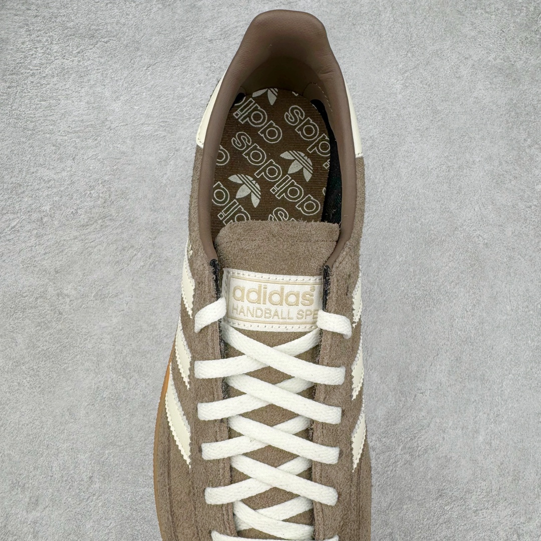 图片[5]-＃C版纯原 AD Originals Handball SPZL 手球运动员系列百搭休闲运动板鞋 IF6490 这款来自阿迪达斯的这款HANDBALL SPZL前身是一双手球运动鞋，这一次拿来复刻，所以鞋面的主要色彩选用了黑色， 鞋面外侧除了Spezial字母之外还有三叶草标志。Handball SPZL作为复古手球训练鞋与作为室内足球鞋的Samba有着异曲同工之处，但是质感更为出众的鞋身以及丰富的配色选择比起Samba来讲可以说是更胜一筹了！尺码：36 36⅔ 37⅓ 38 38⅔ 39⅓ 40 40⅔ 41⅓ 42 42⅔ 43⅓ 44 45-选品中心