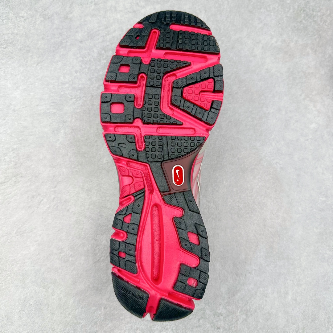 图片[9]-NK Lunar Roam 露娜太空漫步系列轻量透气休闲运动跑步慢跑鞋 407647-002 近期NK推出了备受瞩目的全新跑鞋Lunar Roam，将Lunar科技重新注入市场，为慢跑和日常穿着提供了全新的选择。Nike Lunar科技最早于2008年问世，当时被成功地运用于多款经典鞋款，如Hyperdunk 2008、Air Max 90、Air Force 1等。经过一段时间的沉寂，Lunar科技再度崭露头角，重新定义了舒适性和缓震性能的标准。相比专业跑鞋领域的后起之秀ZoomX，这次Lunar Roam将焦点放在了慢跑鞋的定位上，为用户带来了柔软的脚感和出众的回弹力，使其成为日常穿着的理想之选。Nike Lunar Roam 在外观设计上秉承了2010年前后的复合鞋面设计理念。鞋面采用轻质网布搭配热熔工艺，营造轻盈透气的包裹感受。通过低饱和的大色块拼接，搭配清新的配色，呈现出充满活力的视觉效果。鞋头对称的深灰色TPU与主导色调形成对比，为整体外观注入了一丝千禧年的复古美学。Nike Lunar Roam 不仅在外观上有所创新，在功能方面也引入了一系列先进设计。透气工程网布、Flywire科技的应用以及TPU加固材料的使用，都展示了Nike对于细节和性能的追求。中底依旧采用标志性的Lunar泡棉，提供柔软的脚感和舒适的滚动感，使得这双鞋在慢跑和日常穿着中都能够表现出色。尺码：36 36.5 37.5 38 38.5 39 40-选品中心