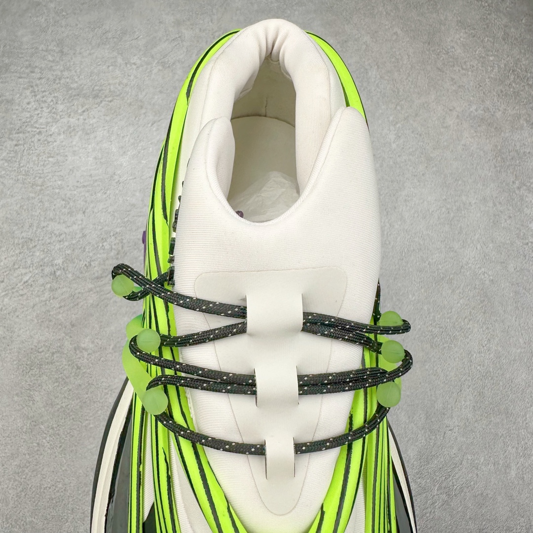 图片[5]-宇宙飞船前卫造型 演绎未来风格 法国时装设计师皮埃尔·巴尔曼主理品牌-巴尔曼/Balmain Unicorn Low Sneakers 独角兽系列低帮增高厚前卫老爹风休闲运动慢跑鞋 #男女鞋原楦原纸版开发版型#采用热熔处理高密太空棉鞋面材质#原版一致硬质大礼盒及附送防尘袋#灌注式超软PU脚感乳胶物料鞋垫#全新开发8层组合夸张鞋底#中底嵌入EVA轻量缓震物料 BALMAIN 正式推出全新 UNICORN 运动鞋 鞋款在最近的 BALMAIN 时装秀上已经亮相 它有着全新的廓形并融入了“新法式风格” 同时它有着流畅的线条以及多个组成模块，并有舒适性减震缓冲系统来提升脚感 Unicorn鞋款系列块状拼合的船型鞋身来自神话世界中的「独角兽」 力与美的型态兼容在既存球鞋领域带来未知异彩 其添识一眼即可辨认的「金属狮首」 更是象征着Balmain在设计上勇敢尝试的野性呼唤 尺码：35-46-选品中心