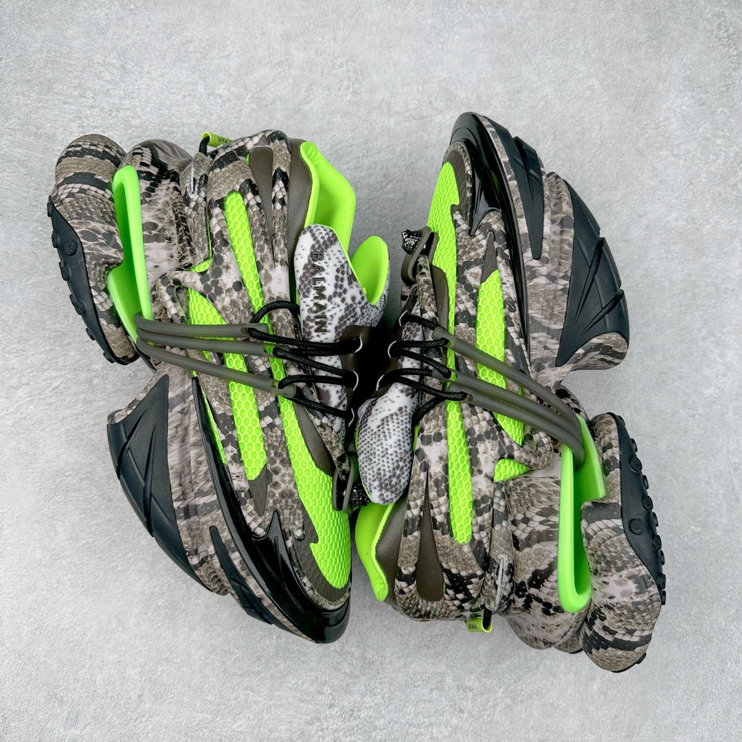 图片[3]-宇宙飞船前卫造型 演绎未来风格 法国时装设计师皮埃尔·巴尔曼主理品牌-巴尔曼/Balmain Unicorn Low Sneakers 独角兽系列低帮增高厚前卫老爹风休闲运动慢跑鞋 #男女鞋原楦原纸版开发版型#采用热熔处理高密太空棉鞋面材质#原版一致硬质大礼盒及附送防尘袋#灌注式超软PU脚感乳胶物料鞋垫#全新开发8层组合夸张鞋底#中底嵌入EVA轻量缓震物料 BALMAIN 正式推出全新 UNICORN 运动鞋 鞋款在最近的 BALMAIN 时装秀上已经亮相 它有着全新的廓形并融入了“新法式风格” 同时它有着流畅的线条以及多个组成模块，并有舒适性减震缓冲系统来提升脚感 Unicorn鞋款系列块状拼合的船型鞋身来自神话世界中的「独角兽」 力与美的型态兼容在既存球鞋领域带来未知异彩 其添识一眼即可辨认的「金属狮首」 更是象征着Balmain在设计上勇敢尝试的野性呼唤 尺码：35-46-选品中心