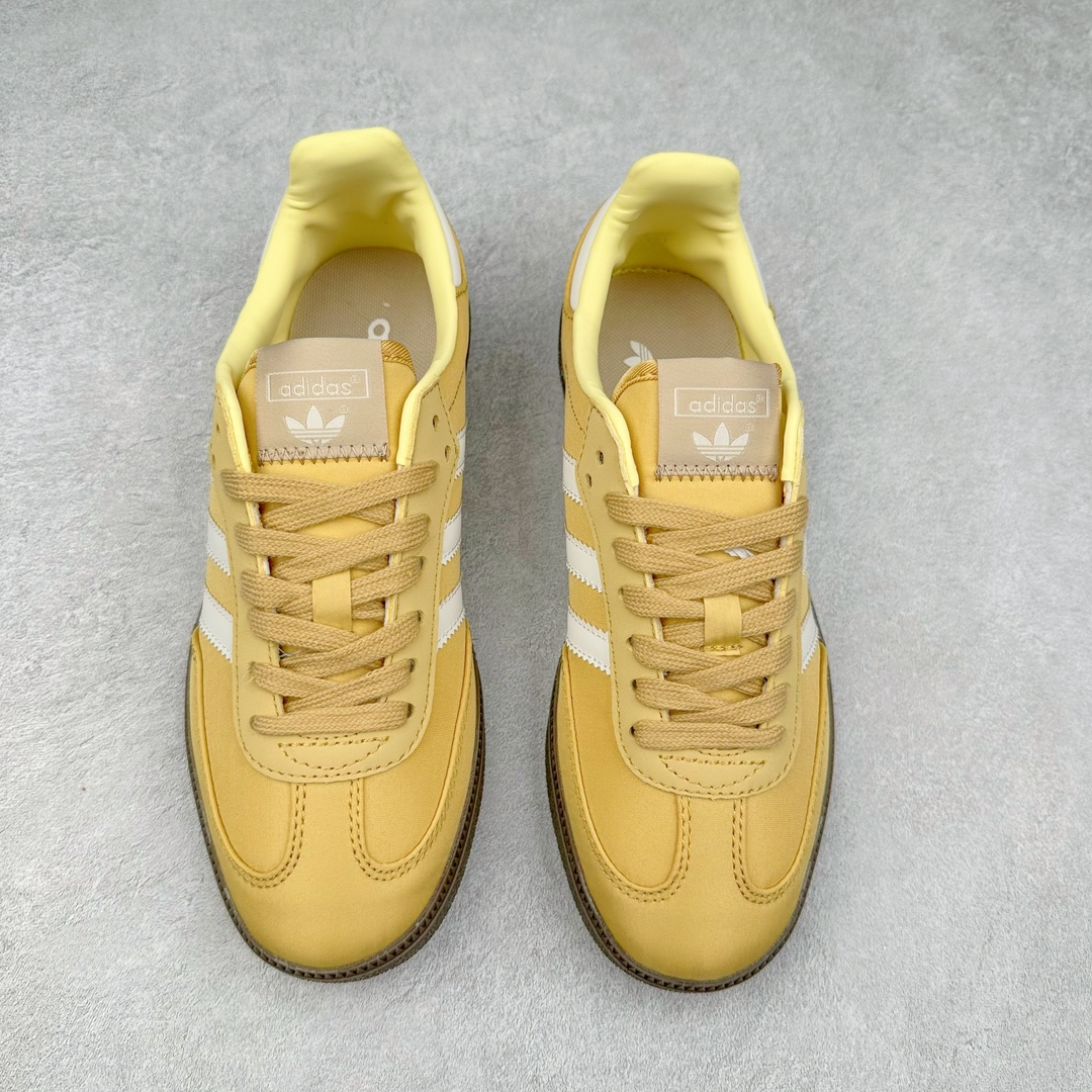 图片[2]-＃福利特价 AD Original Samba OG 复古经典轻便板鞋 这款桑巴鞋展示了高质量的工艺 带有装饰的超锁缝制和无缝的手感 柔软、柔软的皮革造型和标志性的3条纹完成了精致的外观 正规合身鞋带 鞋面上有绒面鞋垫 橡胶鞋底 享受正畸套筒软感 自50年代首次亮相以来就一直在赢得粉丝的青睐 尺码：36 36.5 37 38 38.5 39 40 40.5 41 42 42.5 43 44 44.5 45-选品中心