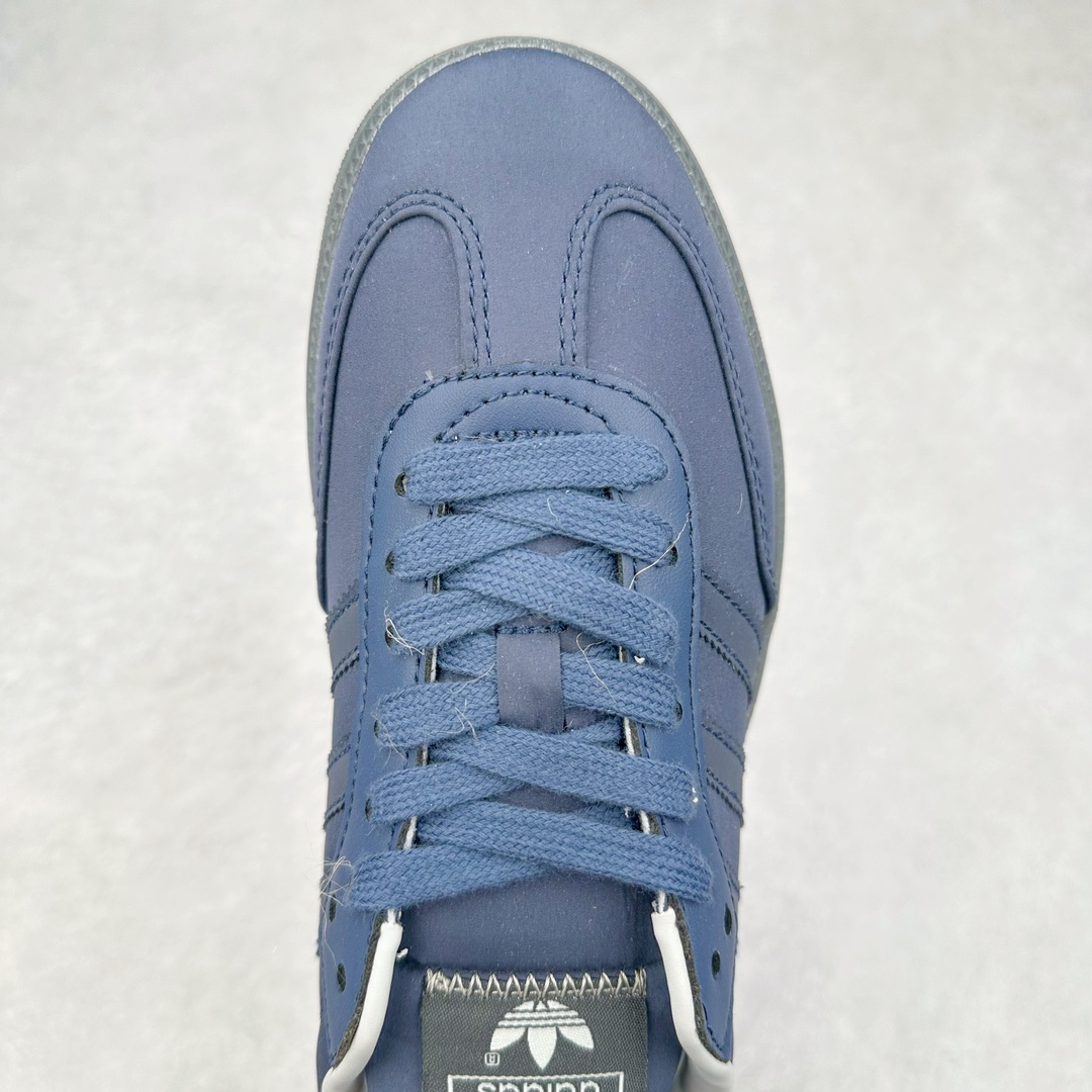 图片[4]-＃特价福利 AD Original Samba OG/Gazelle Indoor Trainers 复古经典轻便板鞋 口碑大厂出品 品控大底版型不断改良更新 全套原纸板楦头开发 确保原汁原味 完美呈现桑巴版型 一比一鞋头弧度高度鞋身弧度 此版本只针对中端市场 皮料材质有所更替 其他数据细节工艺流程均保持一致 绝不口嗨 细节品控鞋型随意对比 正确烫金高频细节 原装纳米超迁皮料 独家私模橡胶大底 原盒原配 这款桑巴鞋展示了高质量的工艺 带有装饰的超锁缝制和无缝的手感 柔软、柔软的皮革造型和标志性的3条纹完成了精致的外观 正规合身鞋带 鞋面上有绒面鞋垫 橡胶鞋底 享受正畸套筒软感 自50年代首次亮相以来就一直在赢得粉丝的青睐 尺码：36 36.5 37.5 38 38.5 39 40 40.5 41 42 42.5 43 44 44.5 45-选品中心