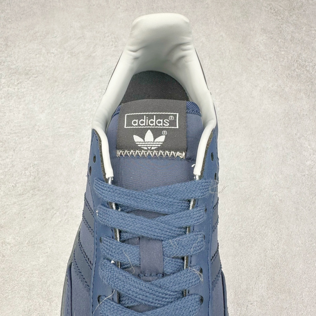 图片[5]-＃特价福利 AD Original Samba OG/Gazelle Indoor Trainers 复古经典轻便板鞋 口碑大厂出品 品控大底版型不断改良更新 全套原纸板楦头开发 确保原汁原味 完美呈现桑巴版型 一比一鞋头弧度高度鞋身弧度 此版本只针对中端市场 皮料材质有所更替 其他数据细节工艺流程均保持一致 绝不口嗨 细节品控鞋型随意对比 正确烫金高频细节 原装纳米超迁皮料 独家私模橡胶大底 原盒原配 这款桑巴鞋展示了高质量的工艺 带有装饰的超锁缝制和无缝的手感 柔软、柔软的皮革造型和标志性的3条纹完成了精致的外观 正规合身鞋带 鞋面上有绒面鞋垫 橡胶鞋底 享受正畸套筒软感 自50年代首次亮相以来就一直在赢得粉丝的青睐 尺码：36 36.5 37.5 38 38.5 39 40 40.5 41 42 42.5 43 44 44.5 45-选品中心