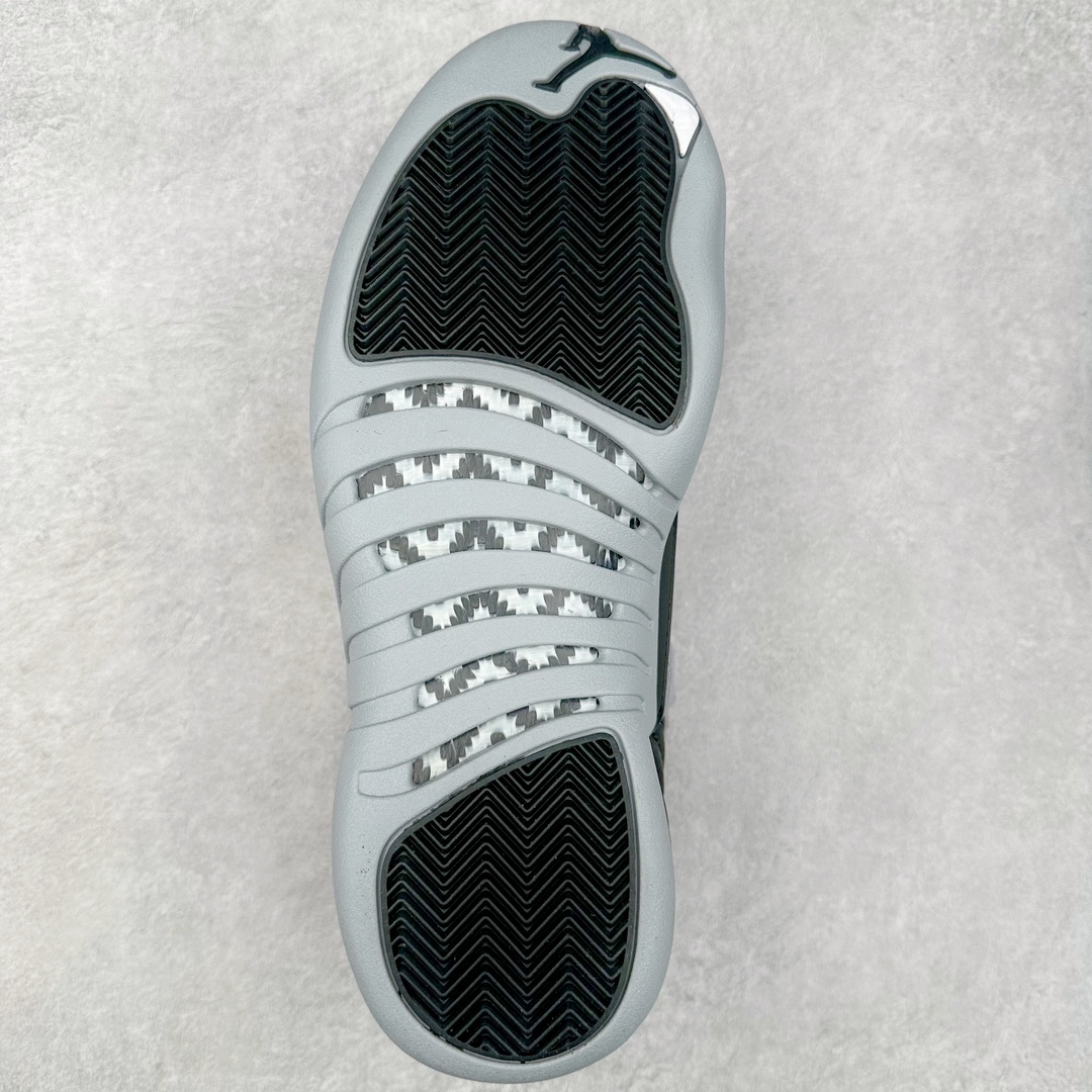 图片[9]-＃NC版 Air Jordan AJ12 Retro 黑灰 CT8013-010 原楦原纸板开发 原汁原味12代鞋型 进口原厂皮料 原厂碳板 原装材料 原厂定制金属扣 原厂电绣 支持与公司货全方位对比 只服务于5%懂鞋的高端客户 发国外可支持各种retail商店充正寄售 尺码：40 40.5 41 42 42.5 43 44 44.5 45 45.5 46 47.5-选品中心