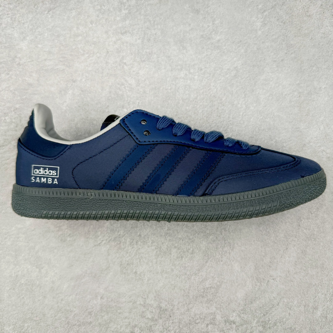 图片[6]-＃特价福利 AD Original Samba OG/Gazelle Indoor Trainers 复古经典轻便板鞋 口碑大厂出品 品控大底版型不断改良更新 全套原纸板楦头开发 确保原汁原味 完美呈现桑巴版型 一比一鞋头弧度高度鞋身弧度 此版本只针对中端市场 皮料材质有所更替 其他数据细节工艺流程均保持一致 绝不口嗨 细节品控鞋型随意对比 正确烫金高频细节 原装纳米超迁皮料 独家私模橡胶大底 原盒原配 这款桑巴鞋展示了高质量的工艺 带有装饰的超锁缝制和无缝的手感 柔软、柔软的皮革造型和标志性的3条纹完成了精致的外观 正规合身鞋带 鞋面上有绒面鞋垫 橡胶鞋底 享受正畸套筒软感 自50年代首次亮相以来就一直在赢得粉丝的青睐 尺码：36 36.5 37.5 38 38.5 39 40 40.5 41 42 42.5 43 44 44.5 45-选品中心